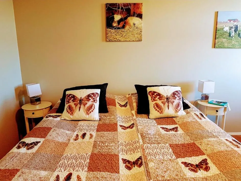 Photo of the whole room, Bed in Skálatjörn Guesthouse