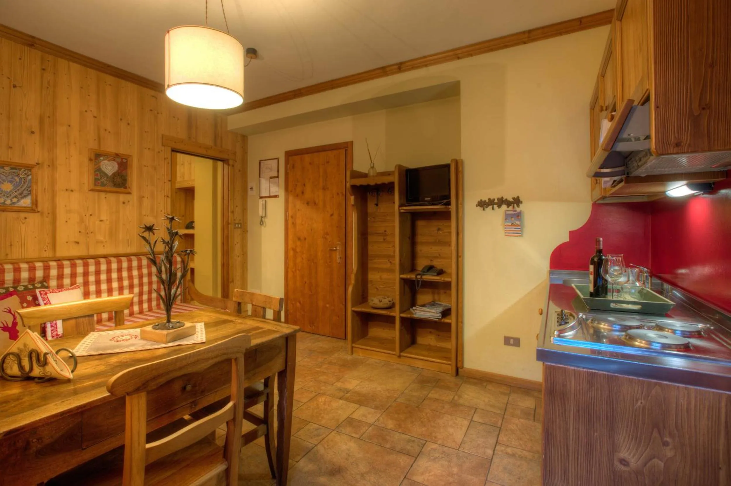 Kitchen or kitchenette in B&B Residence Checrouit