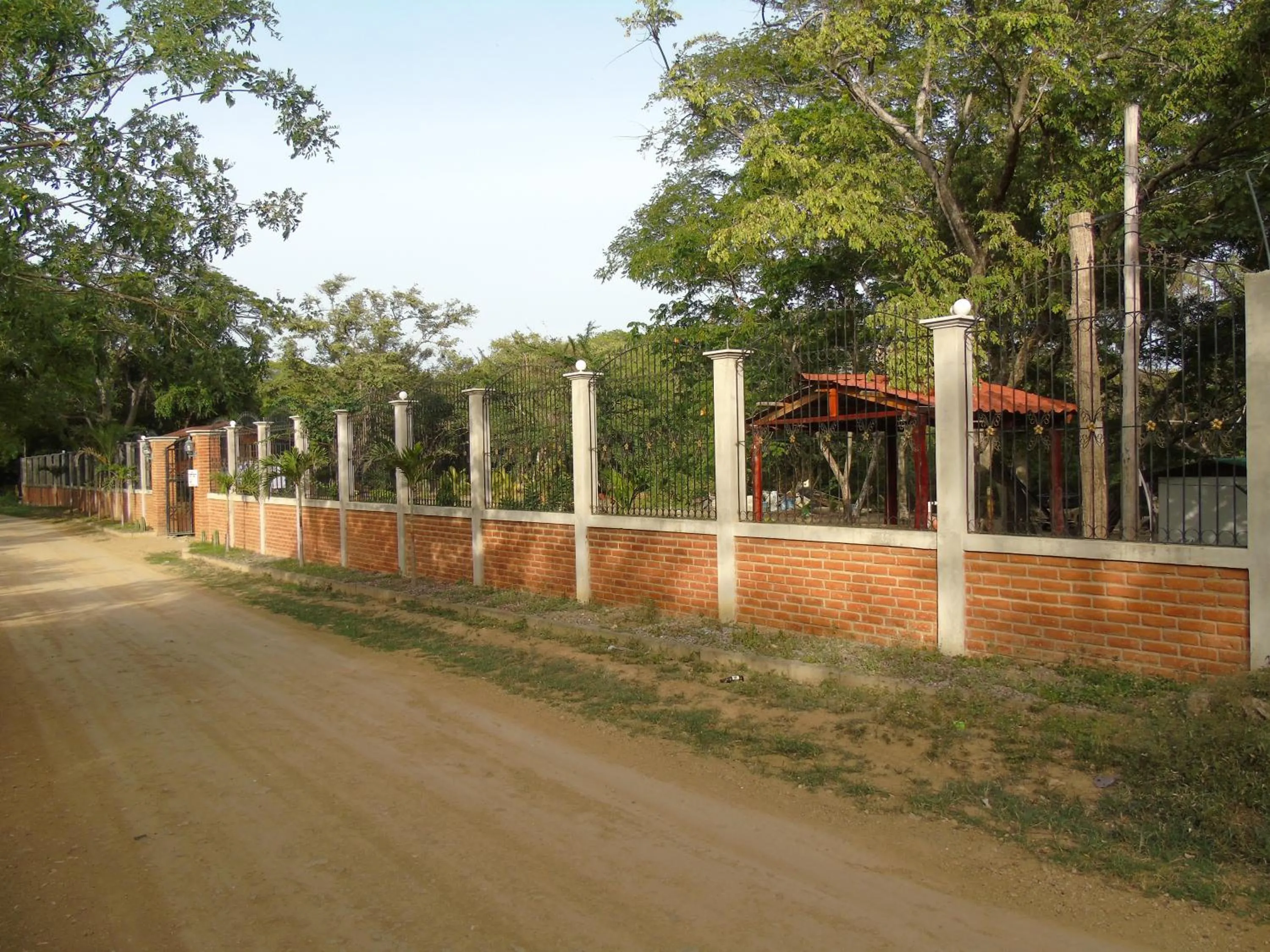 Facade/entrance in Hostal Villas Mexico