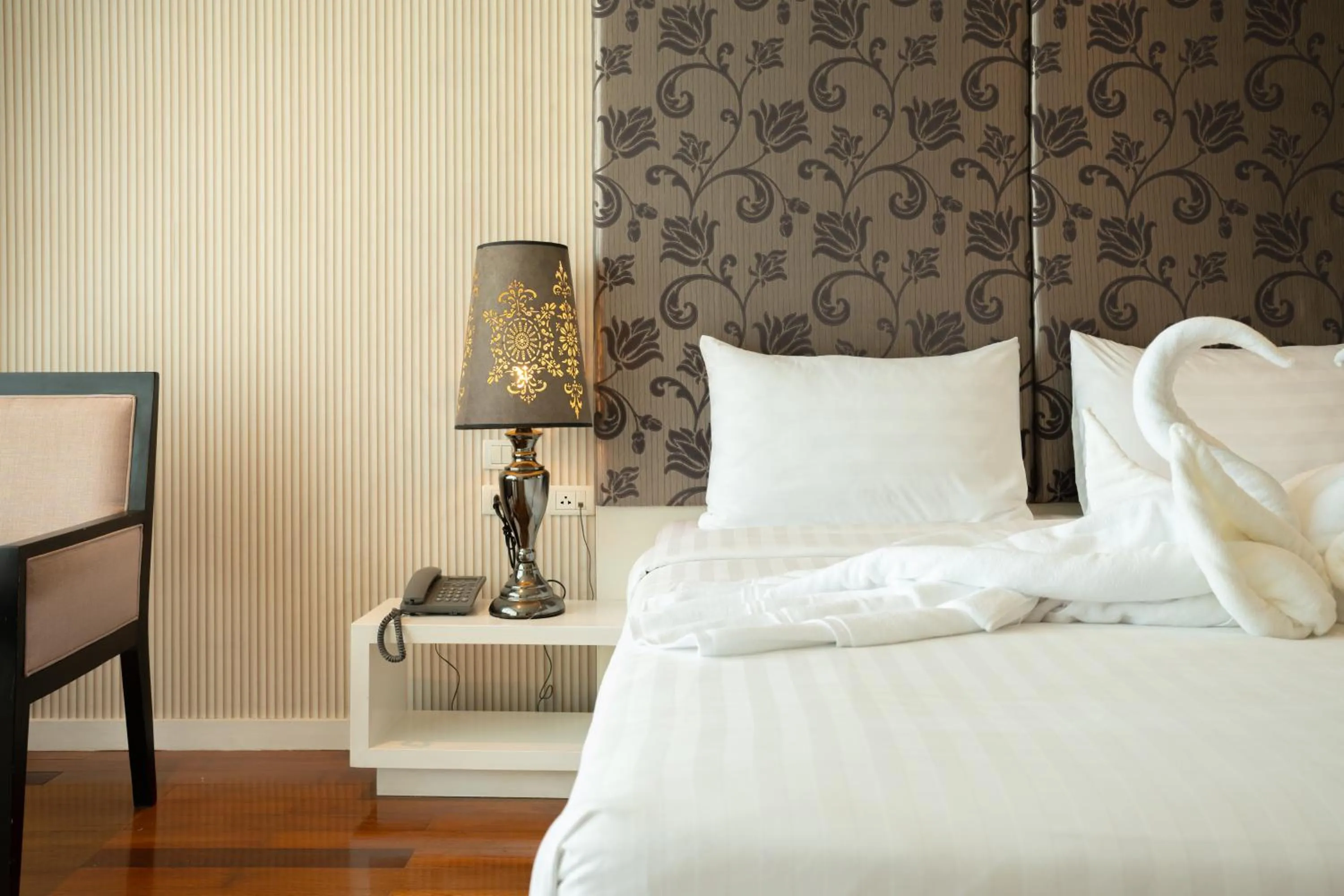 Photo of the whole room, Bed in Yenna Apartment