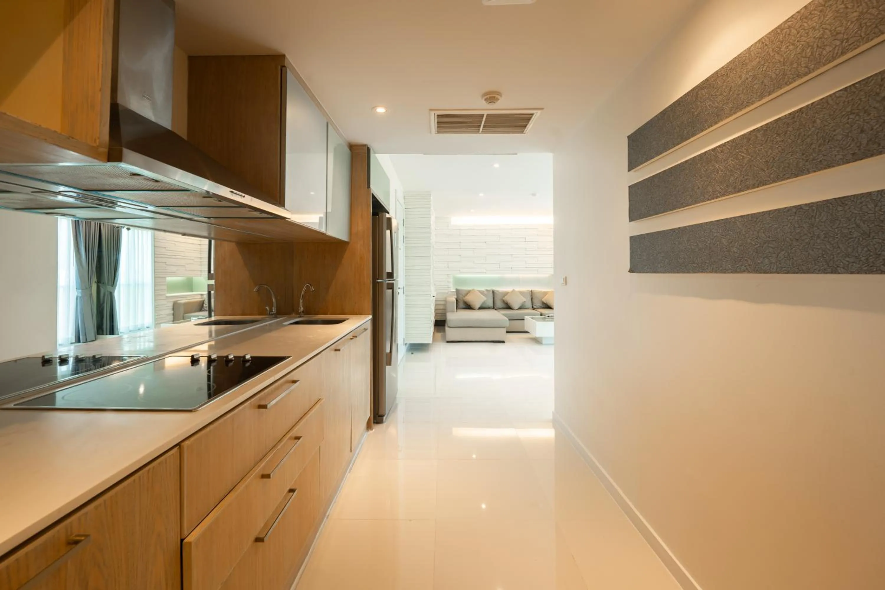 Kitchen or kitchenette in Yenna Apartment