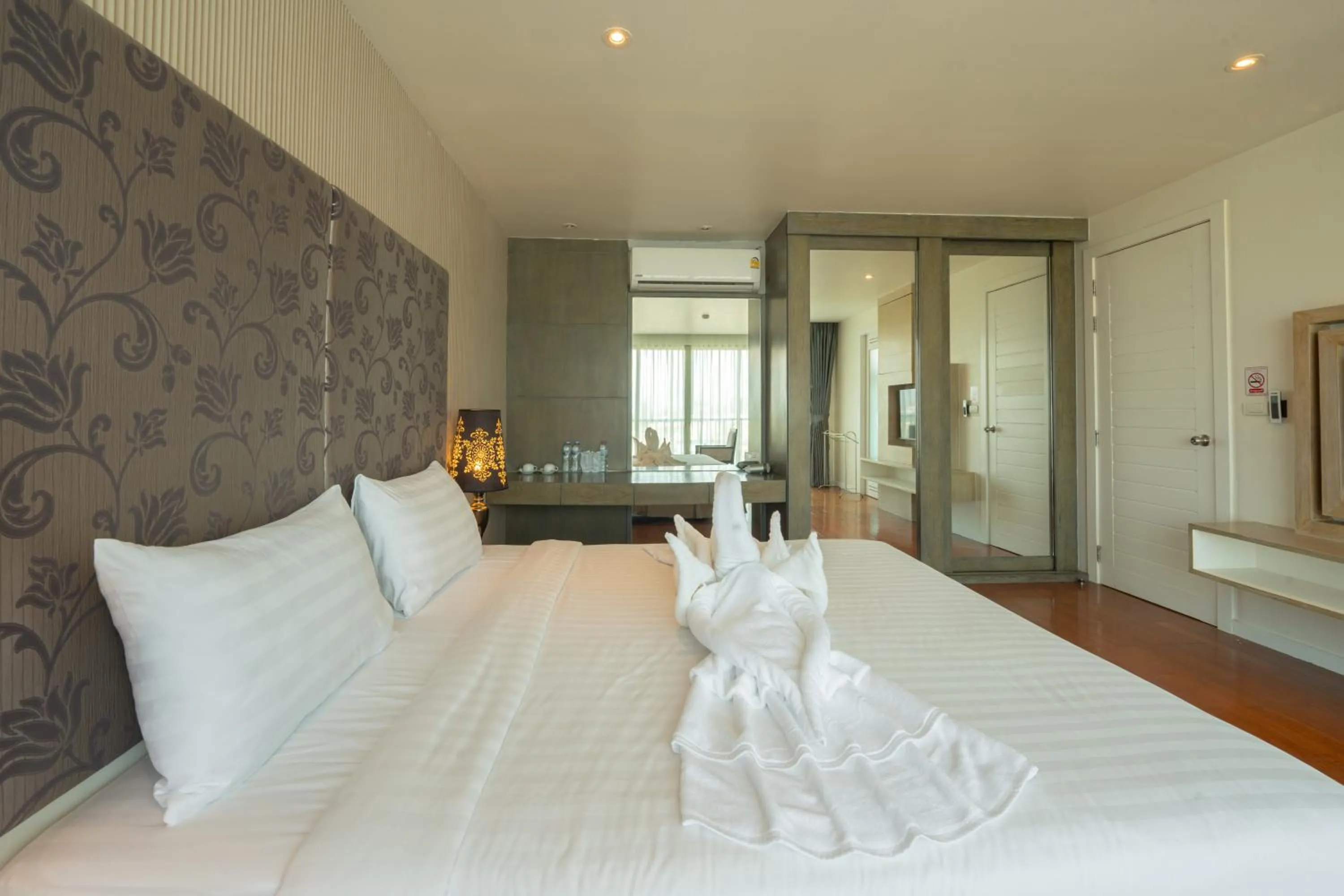 Bed in Yenna Apartment