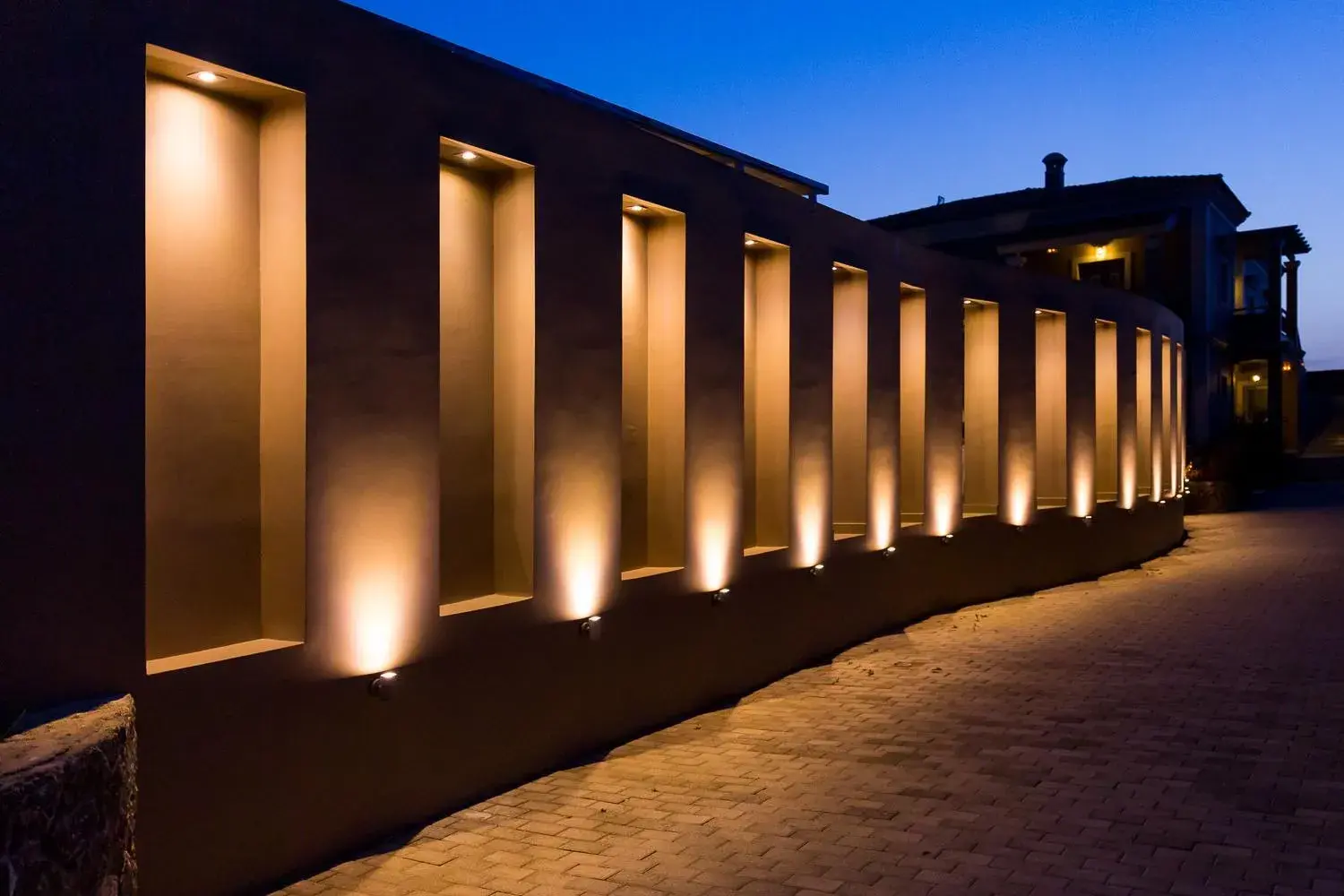 Property building in Pictures Suites Property building in Pictures Suites