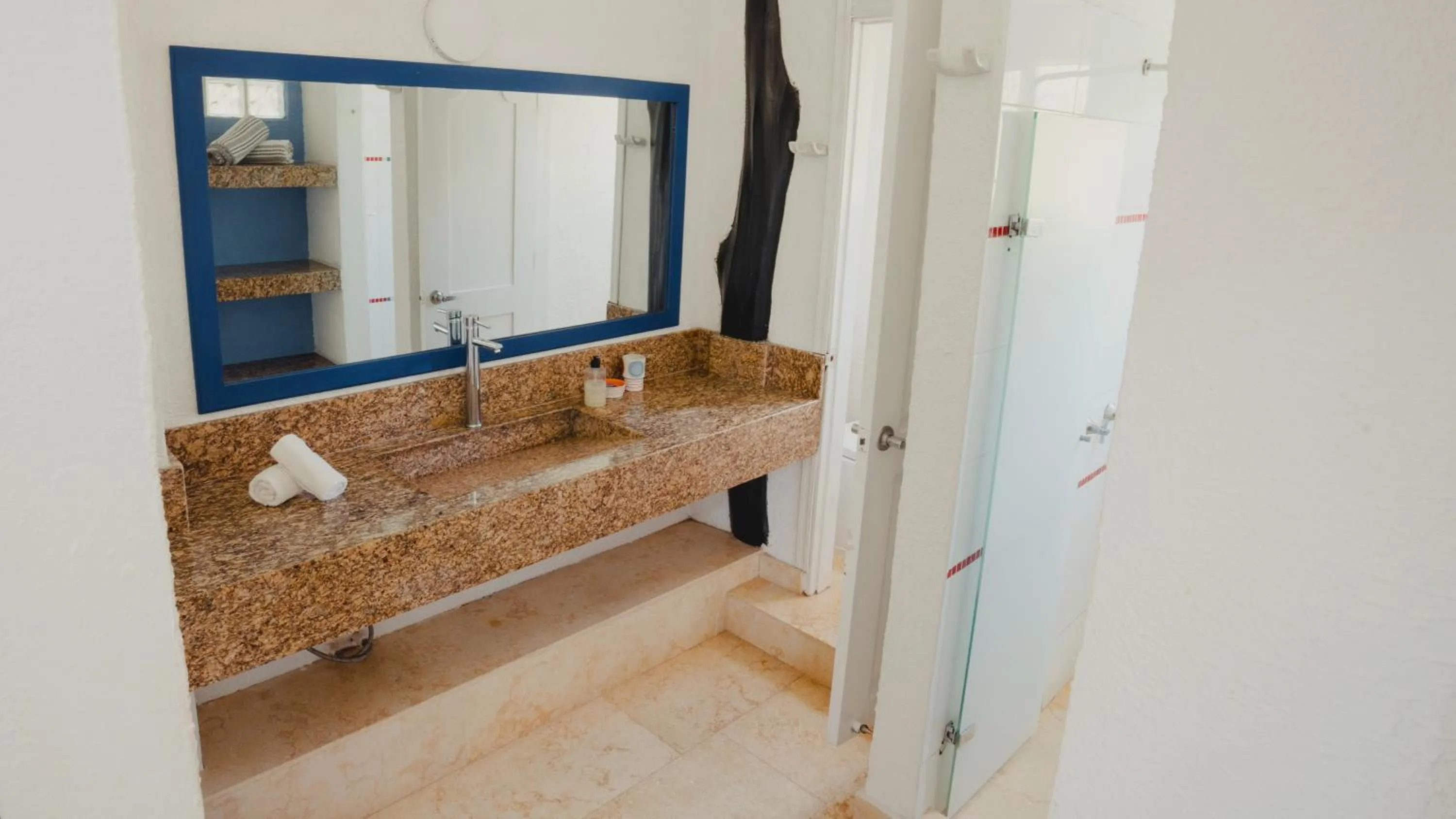 Bathroom in La Mar de Bien Tayrona