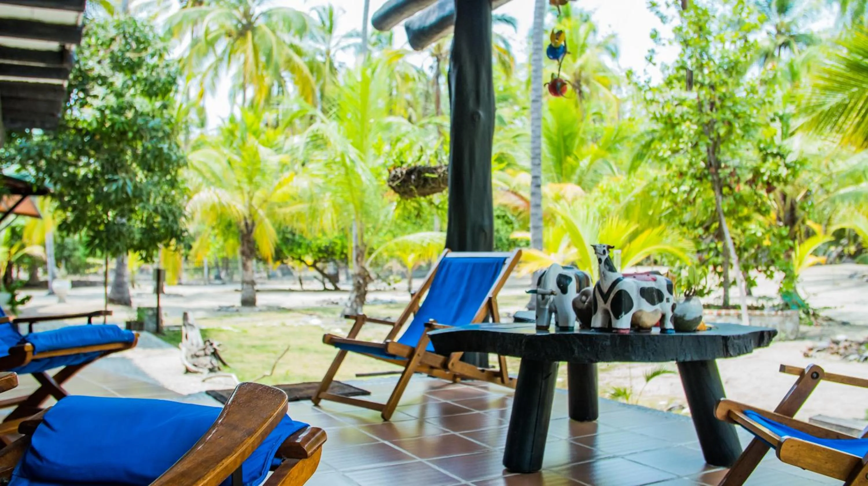 Seating area in La Mar de Bien Tayrona