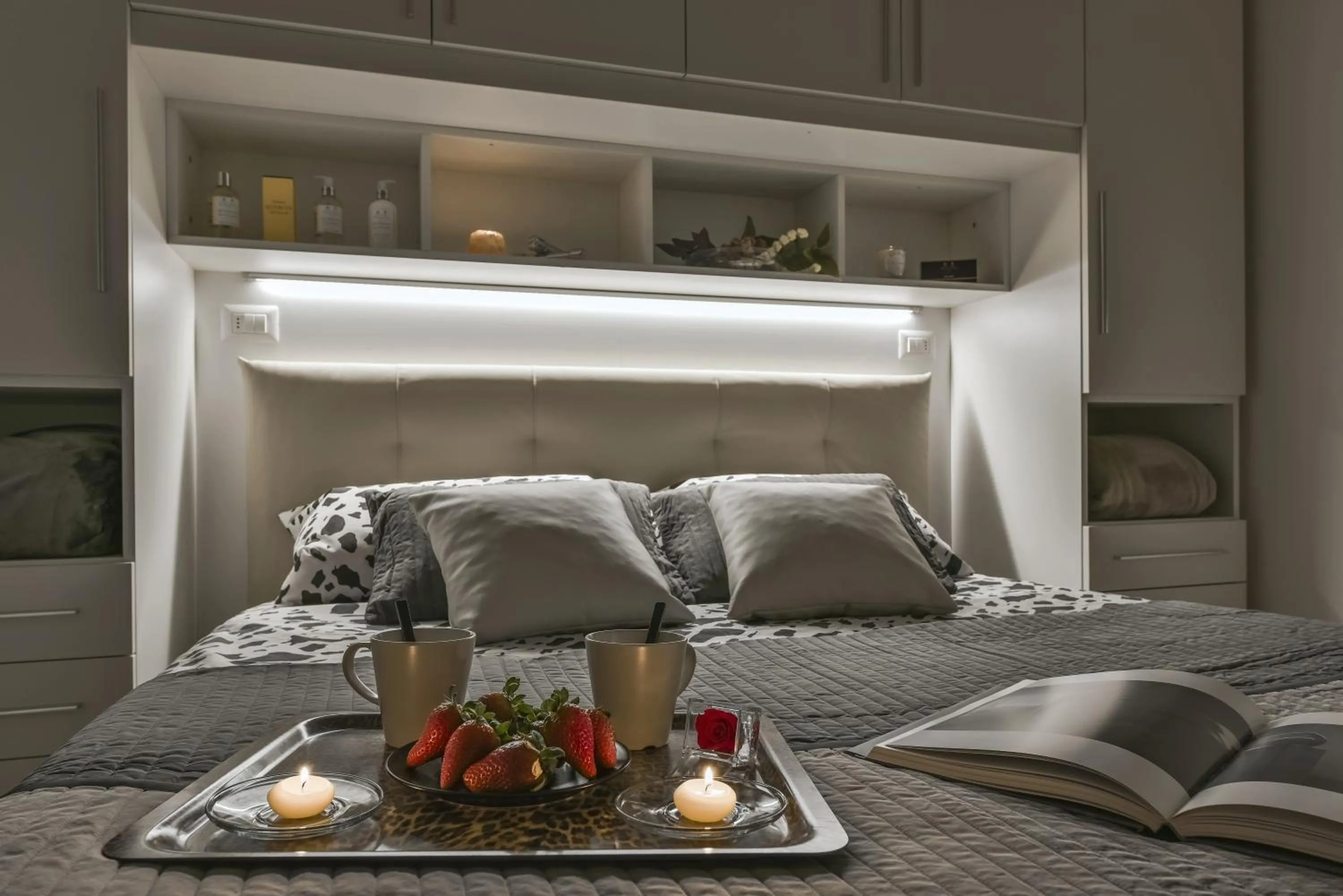 Photo of the whole room, Bed in Accademia Apartment