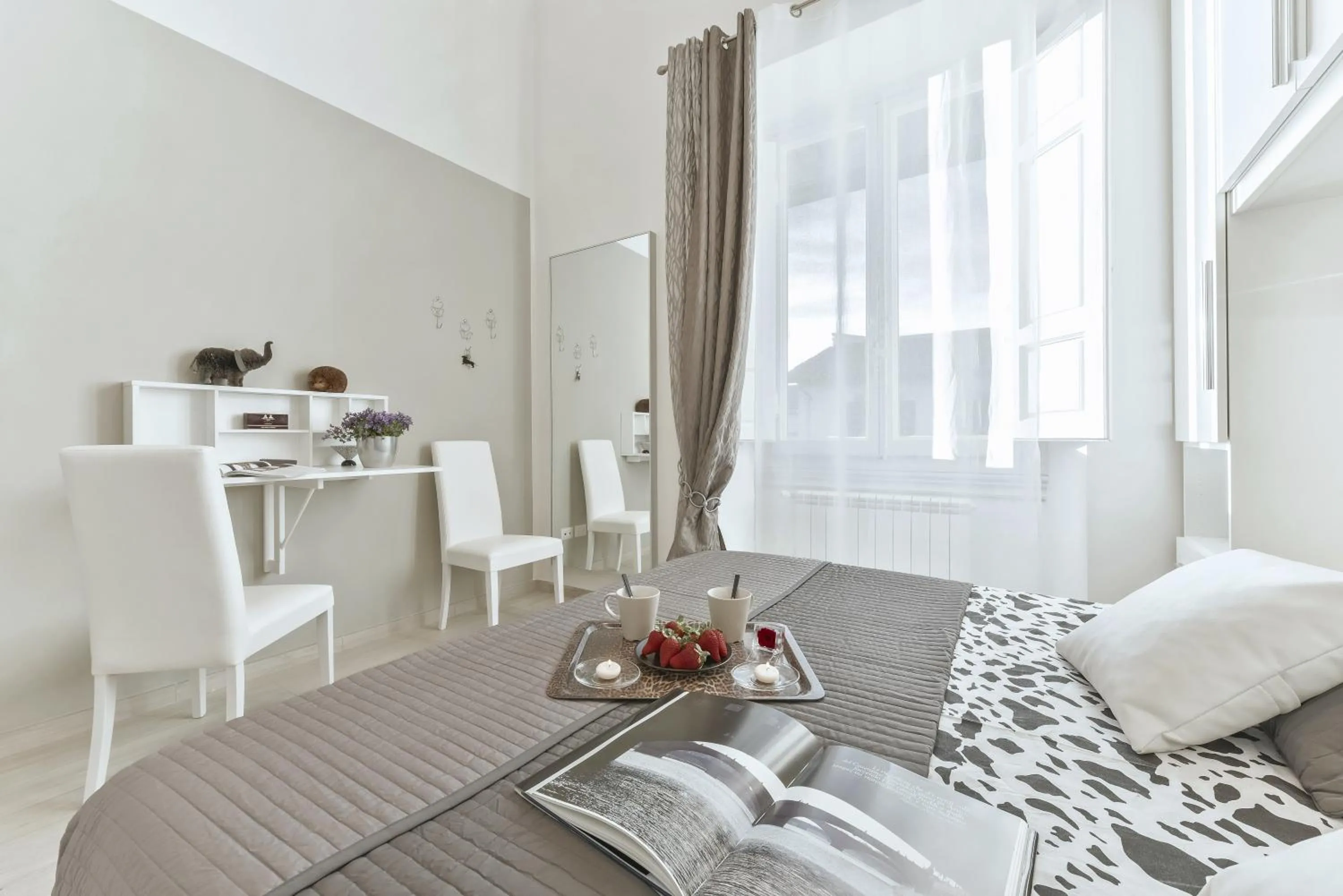 Photo of the whole room, Bed in Accademia Apartment