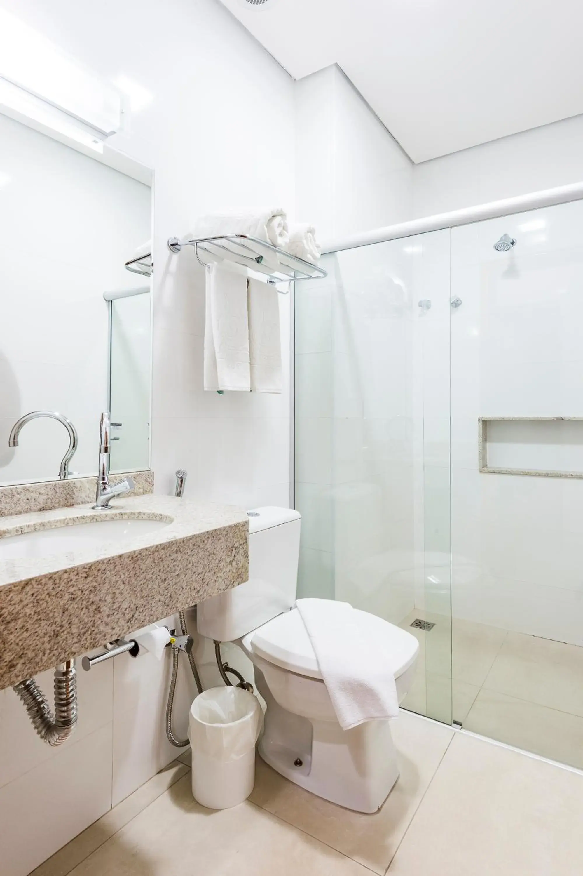 Twin Room - single occupancy in Serata Hotel Twin Room - single occupancy in Serata Hotel