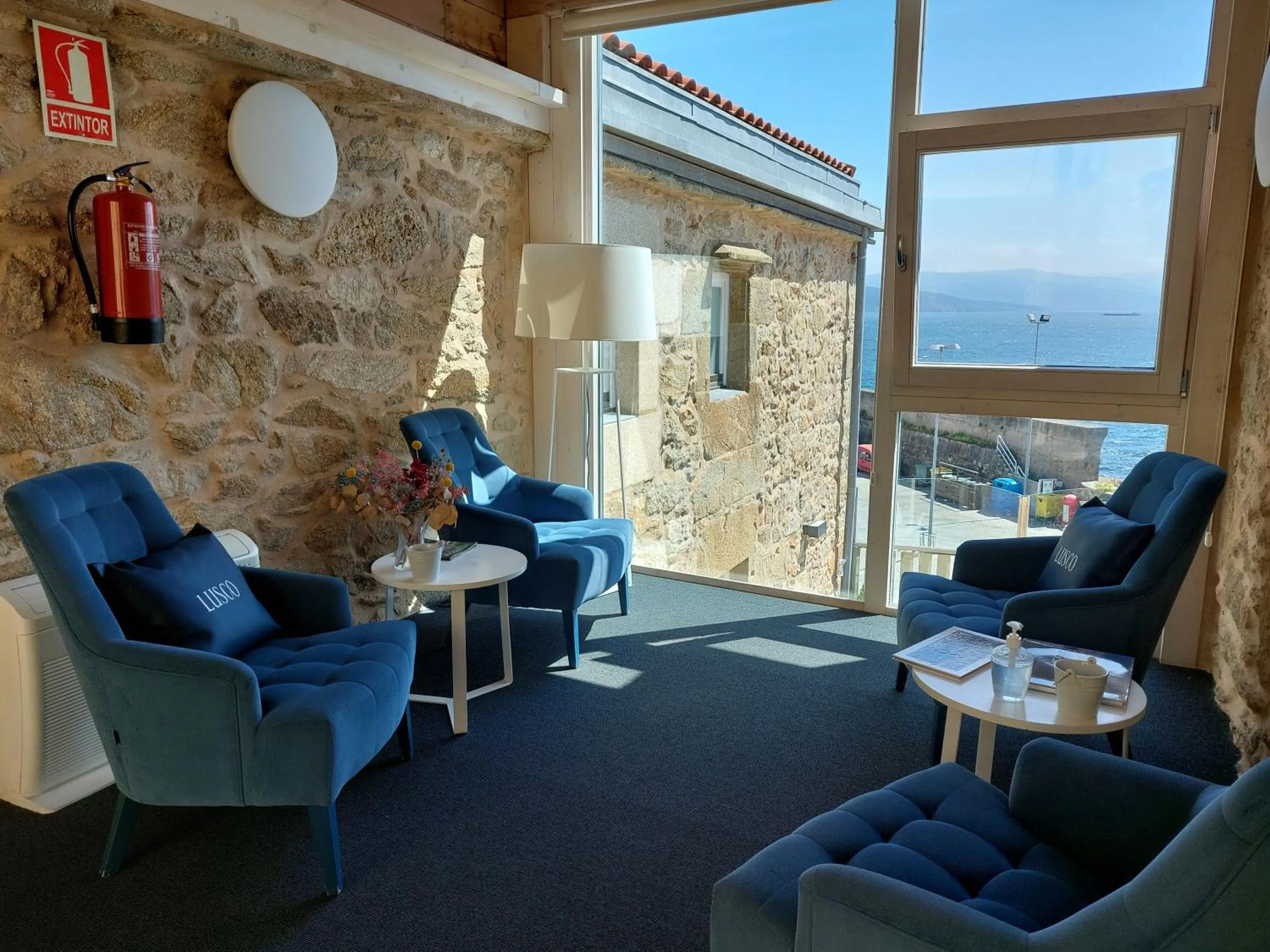 Seating area in Hotel Tematico Do Banco Azul