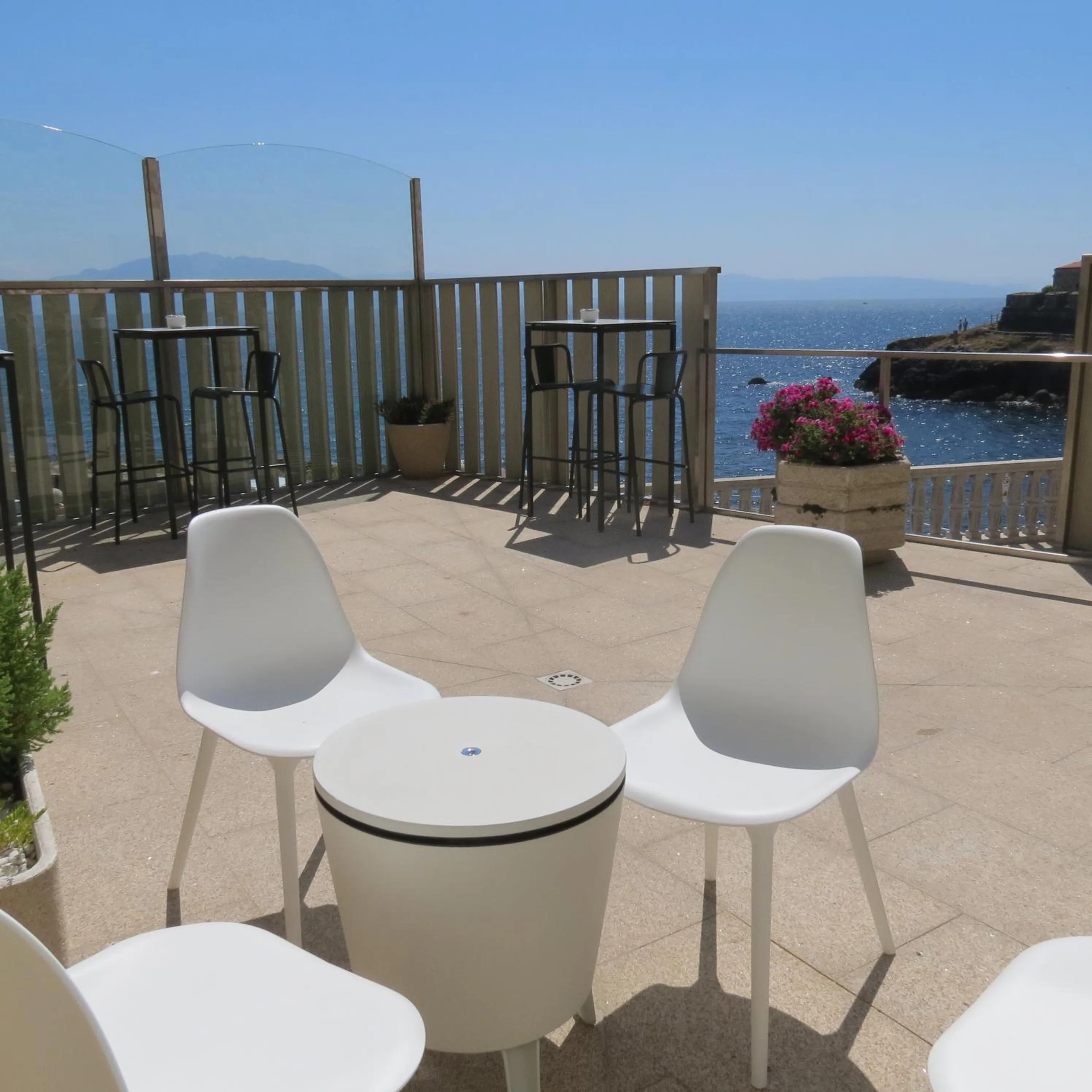 Property building in Hotel Tematico Do Banco Azul