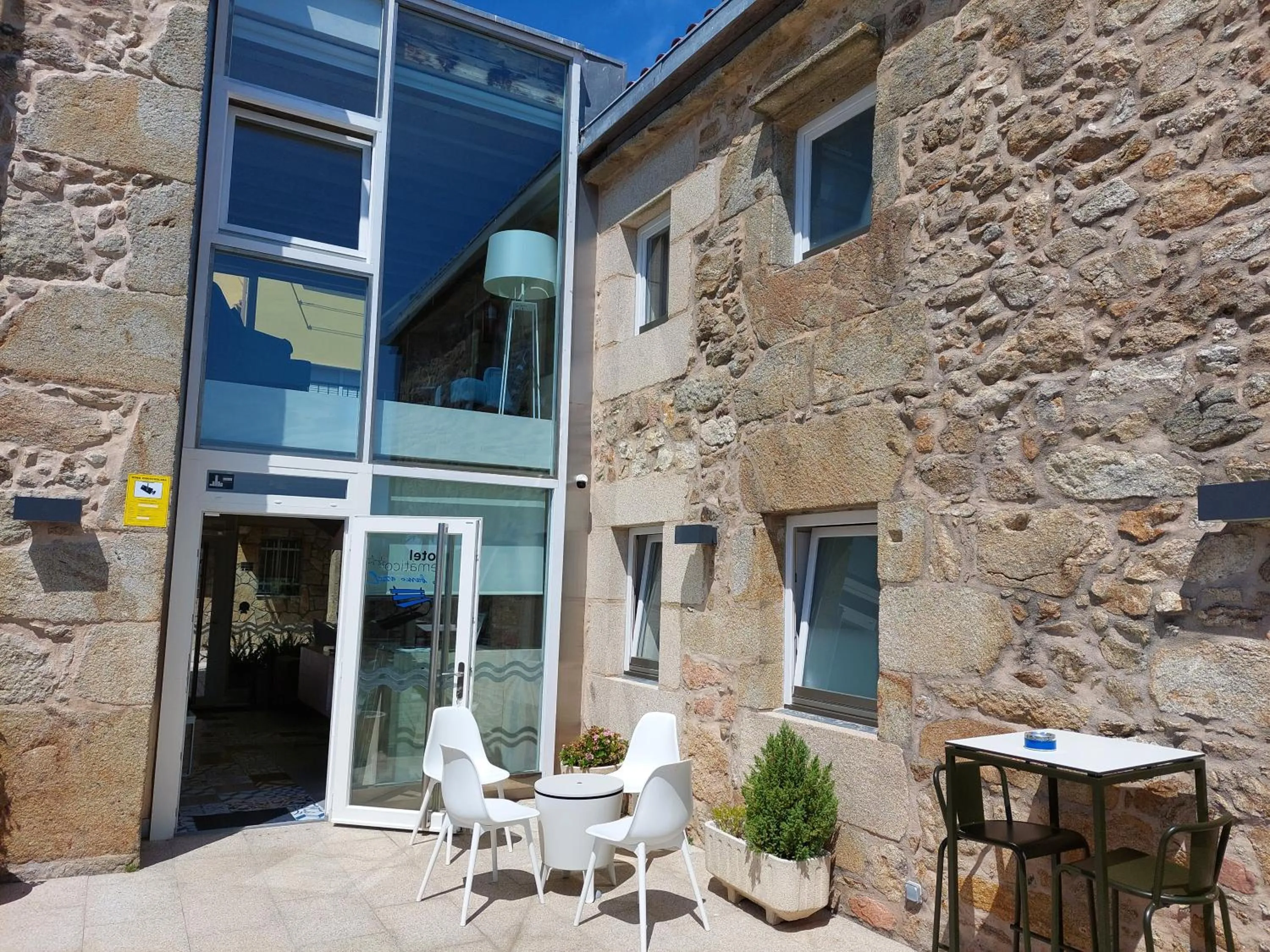 Property building in Hotel Tematico Do Banco Azul