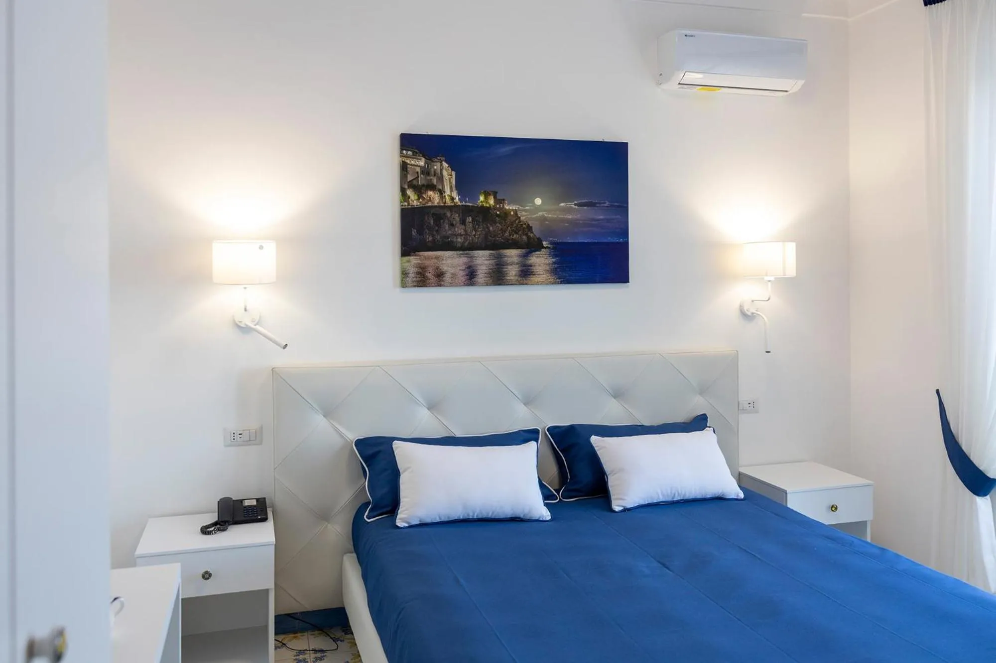 Bed in Locanda Costa D'Amalfi