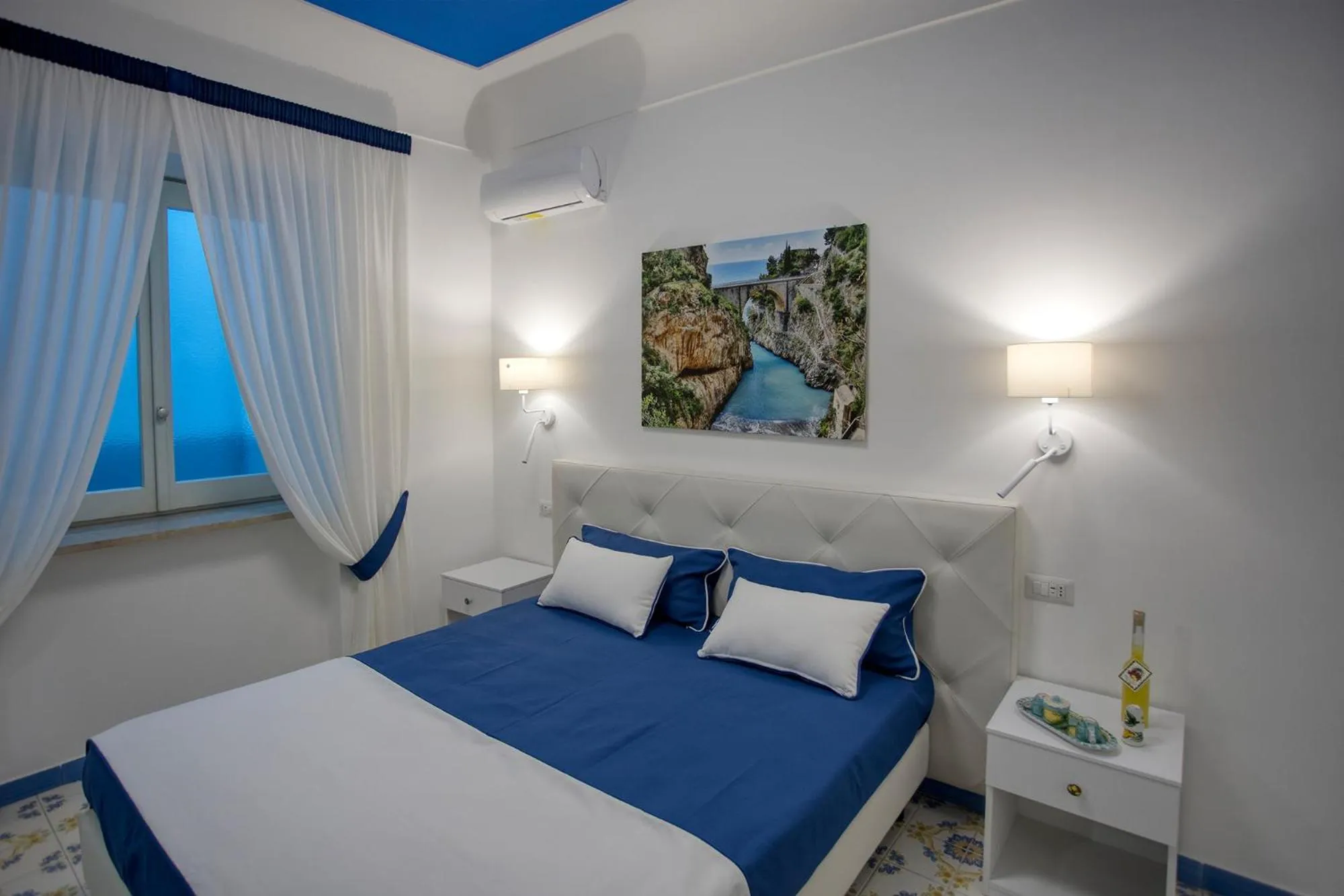 Bed in Locanda Costa D'Amalfi