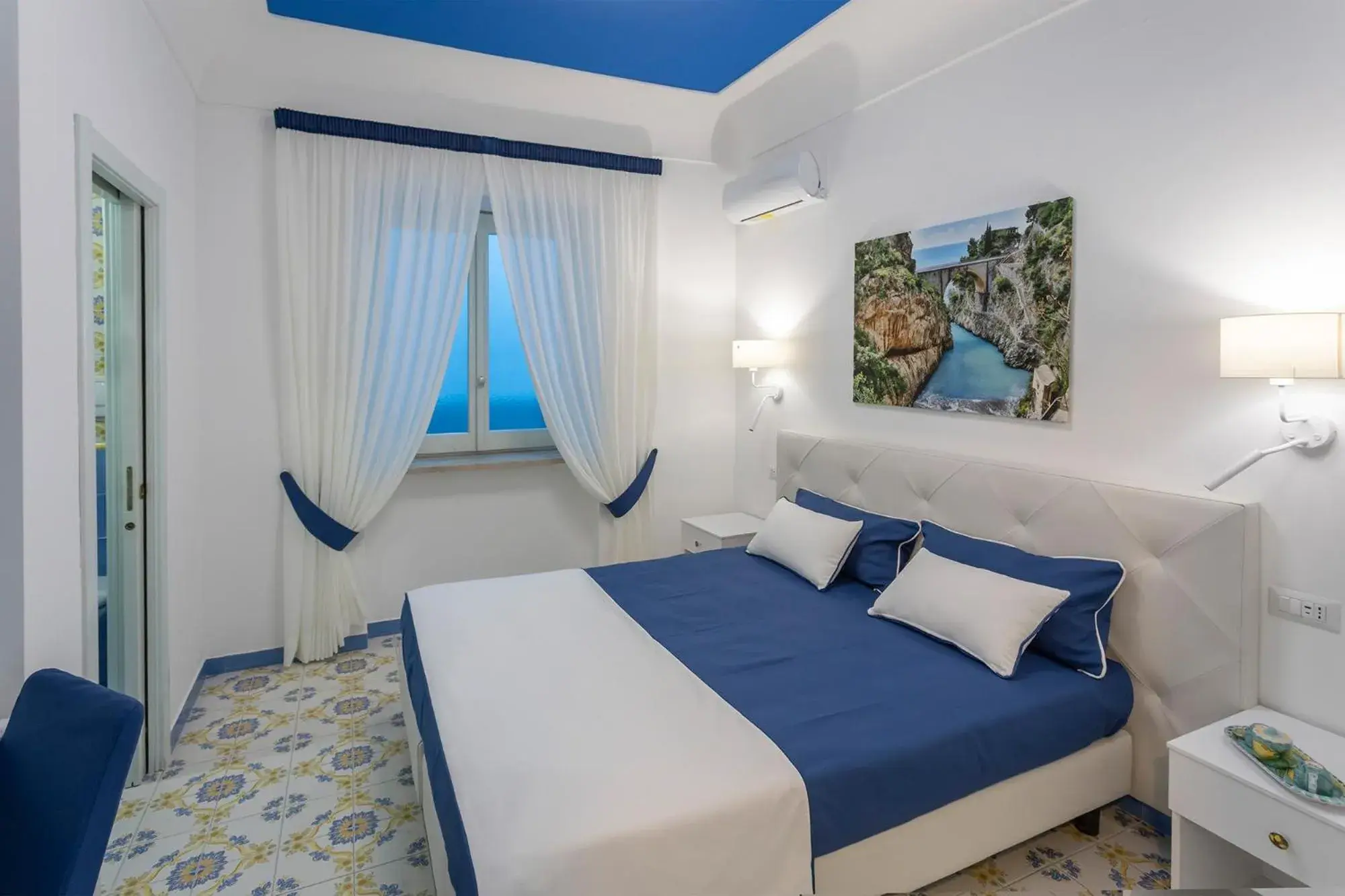Double or Twin Room in Locanda Costa D'Amalfi Double or Twin Room in Locanda Costa D'Amalfi