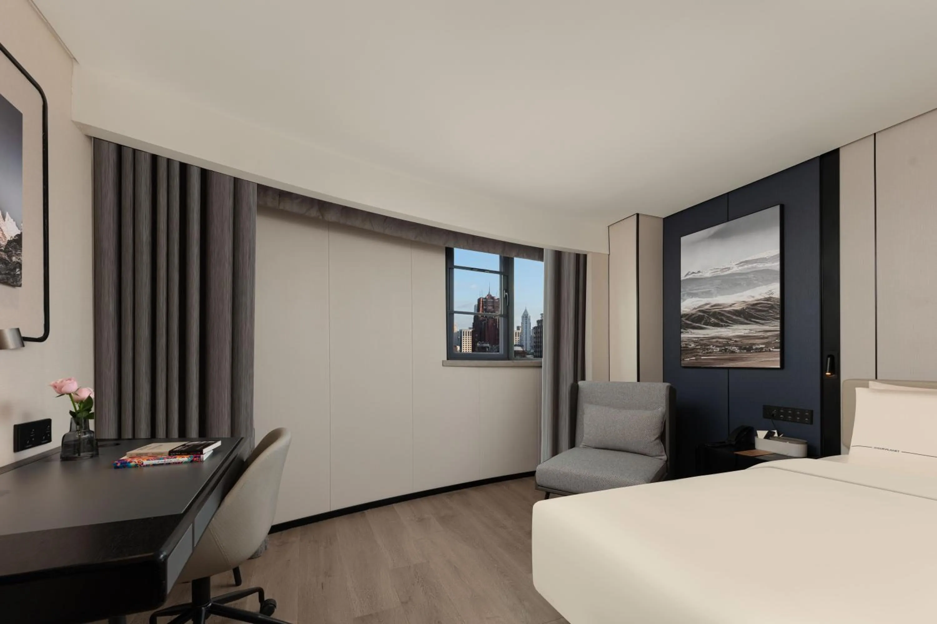 Bed in Atour Hotel People's Square Metro Station Shanghai