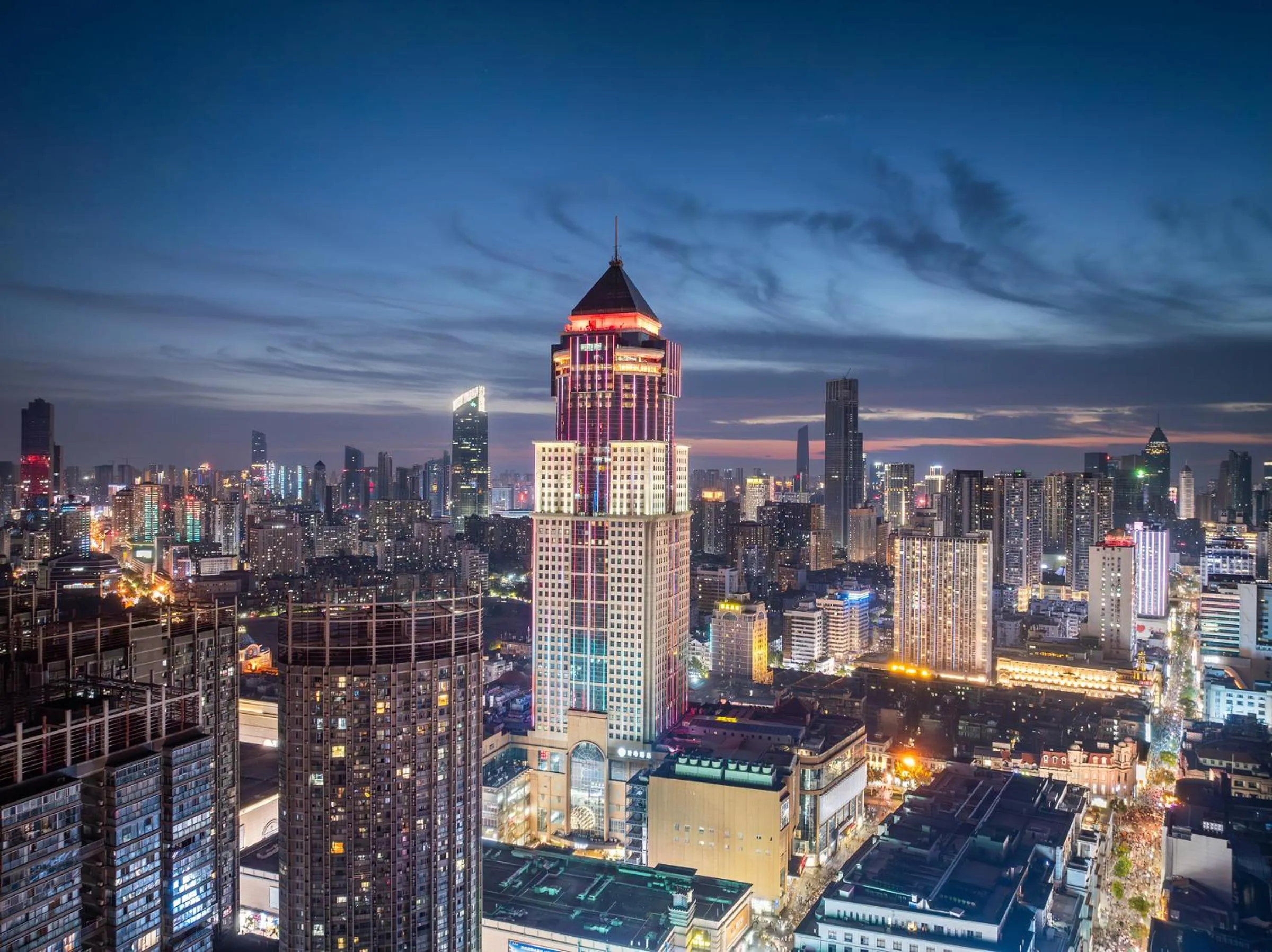 Property building in Atour Hotel Wuhan Riverview Jianghan Road Pedestrian Street