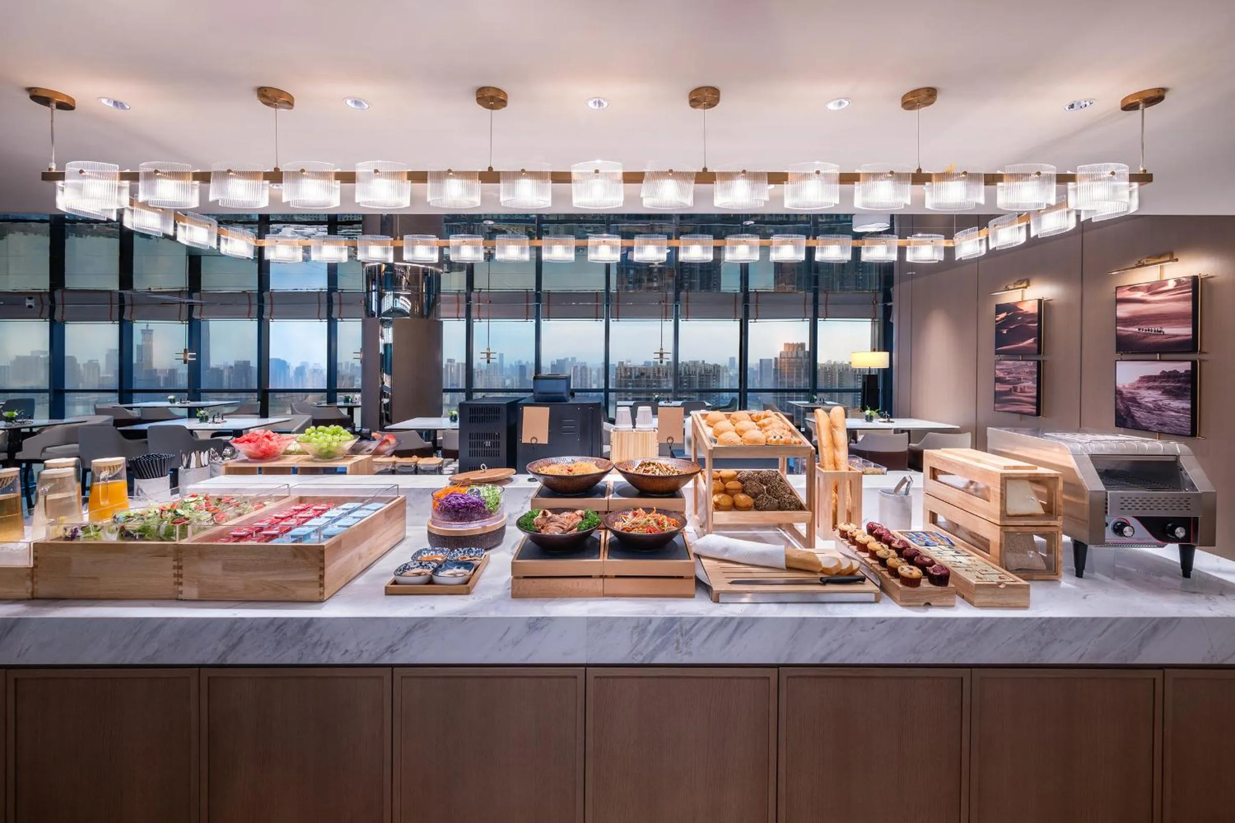 Restaurant/places to eat in Atour Hotel Wuhan Riverview Jianghan Road Pedestrian Street