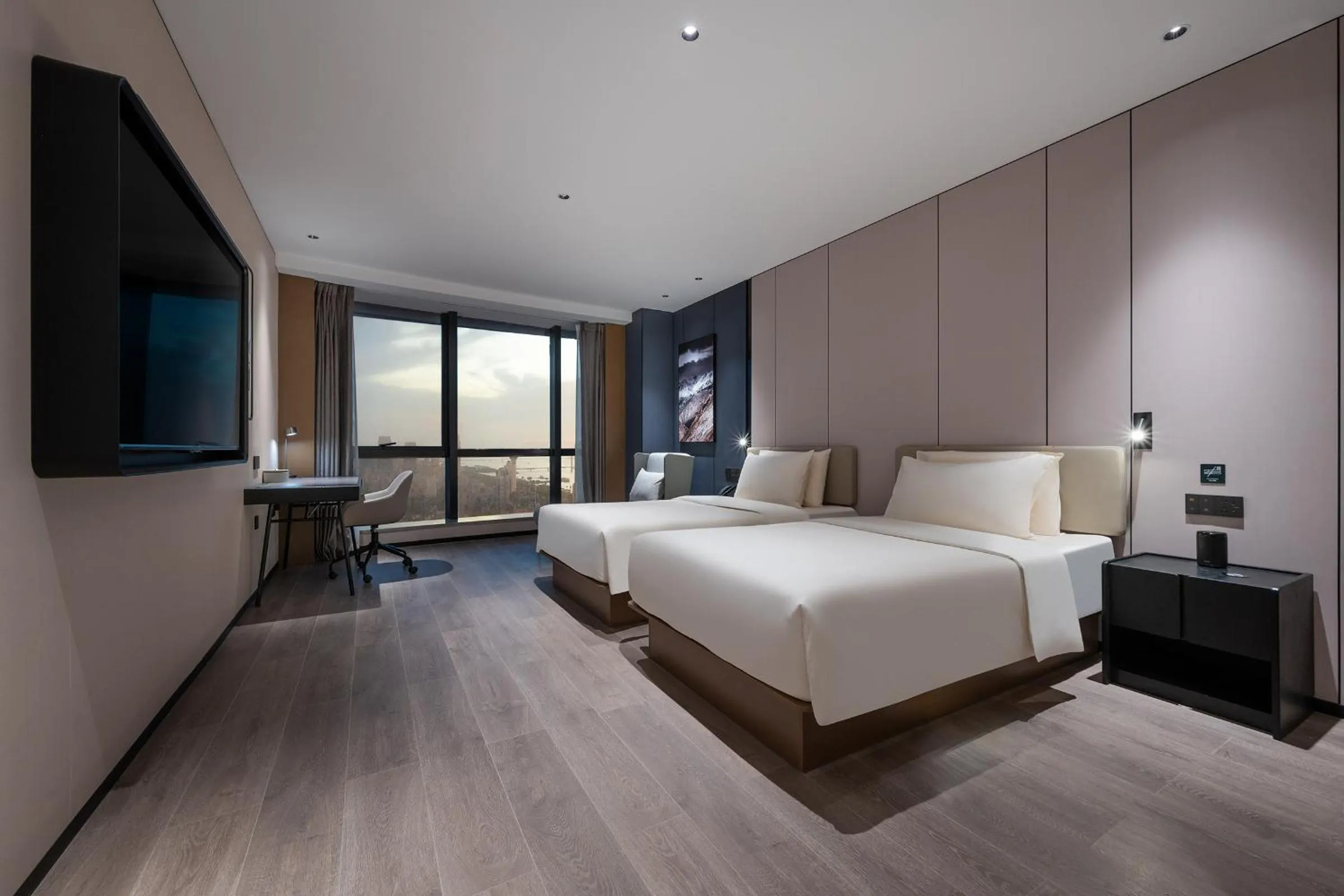 Communal lounge/ TV room, Bed in Atour Hotel Wuhan Riverview Jianghan Road Pedestrian Street