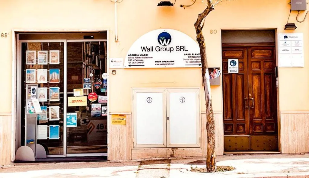 Property building in Sassi Planet