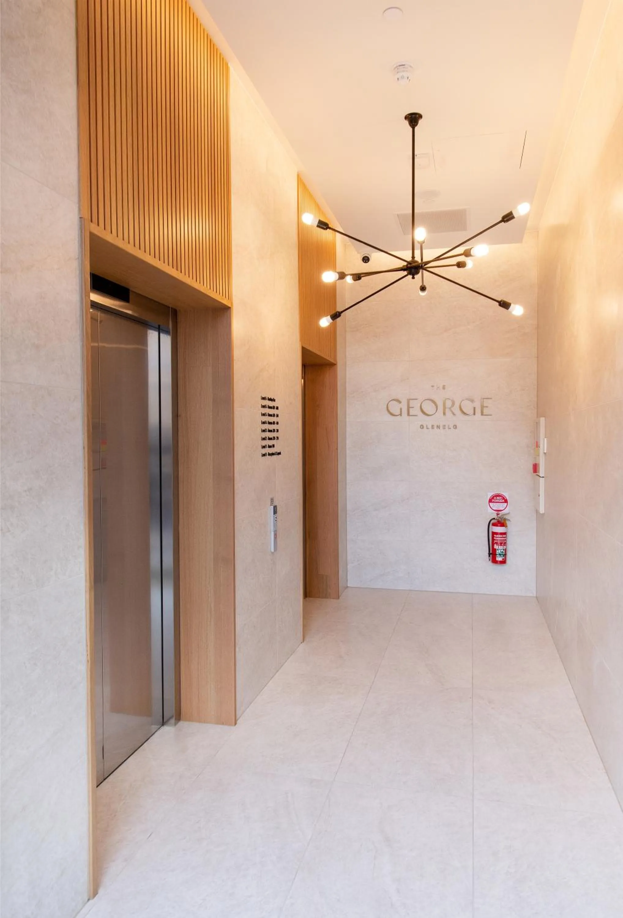 Facade/entrance in The George