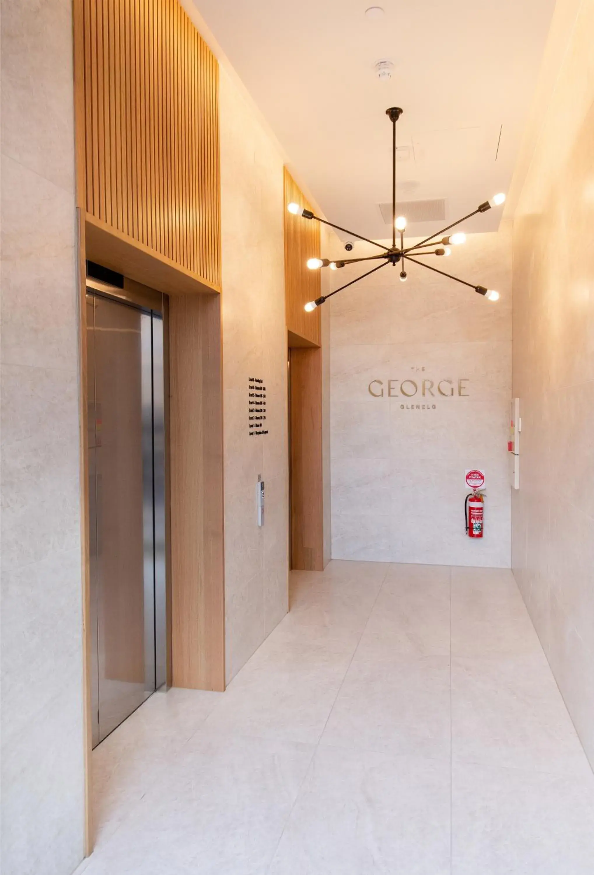 Facade/entrance in The George Facade/entrance in The George