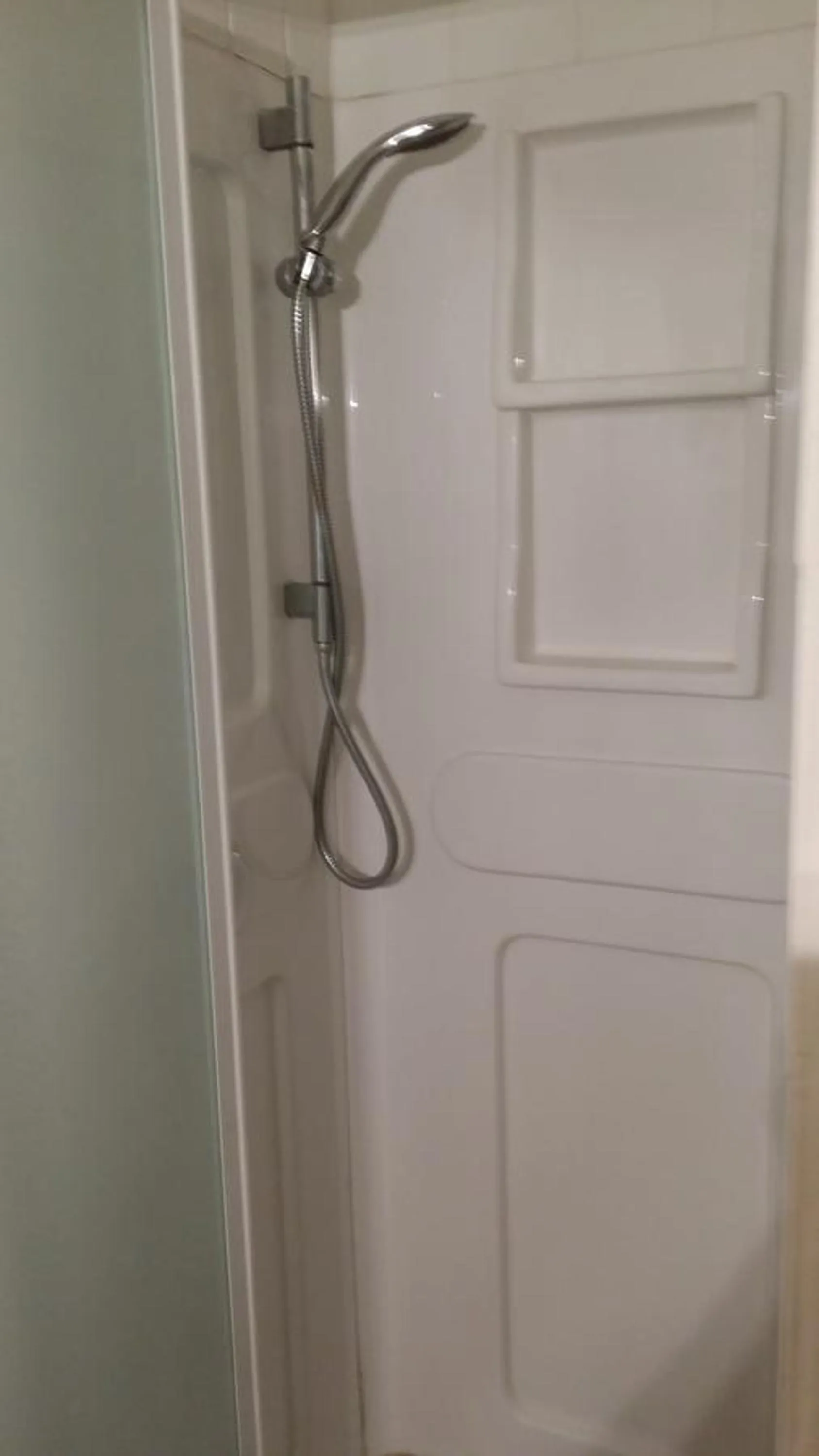 Shower, Bathroom in Hotel Le Tram