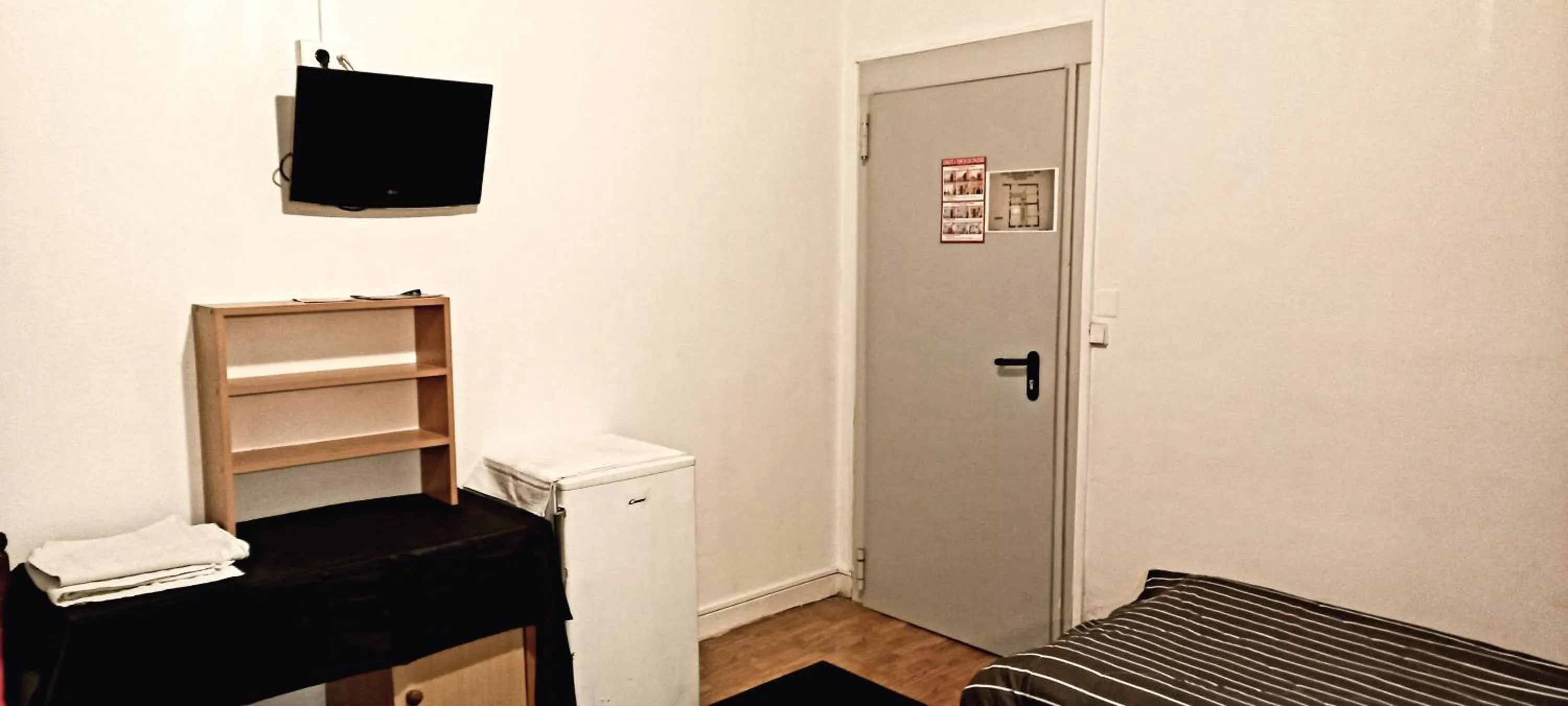 TV/Entertainment Center in Hotel Le Tram