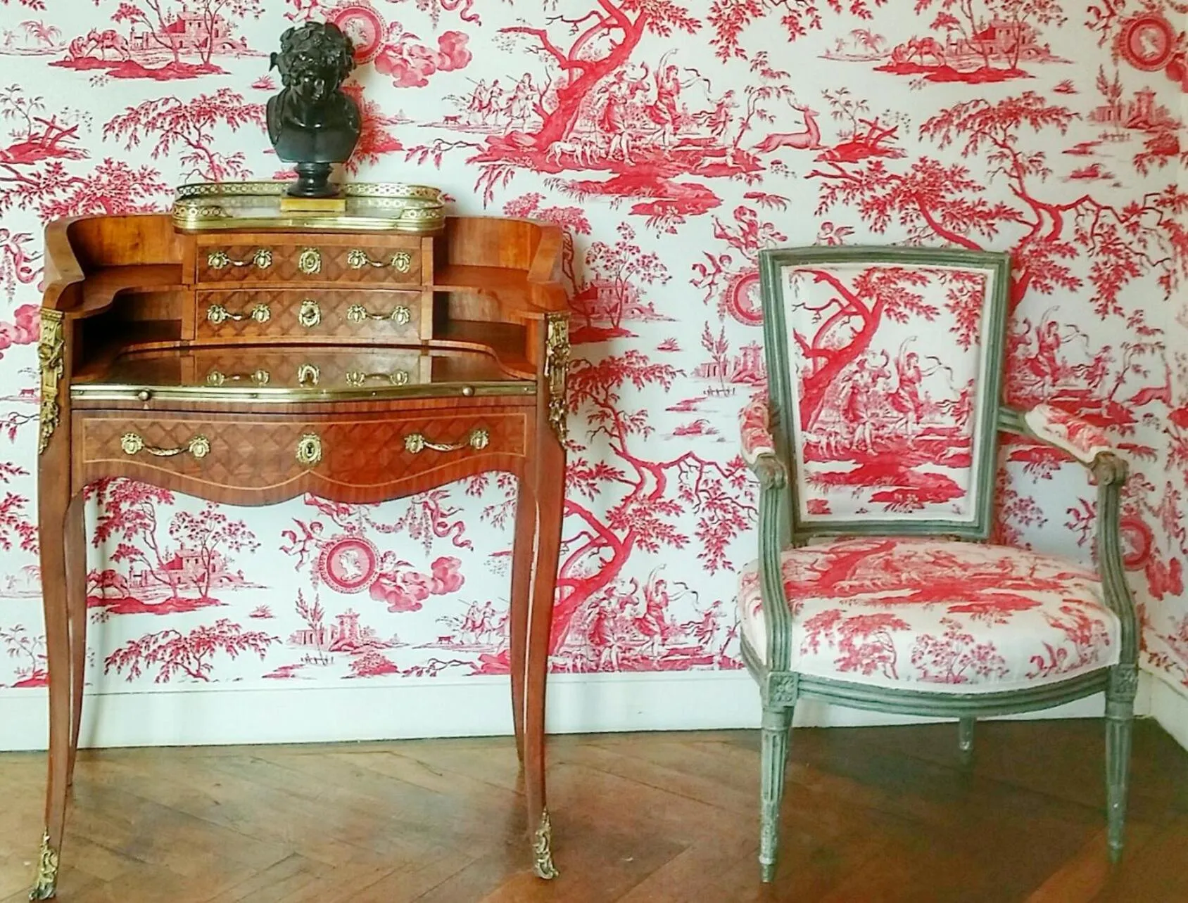 Seating area in Château de Chantore