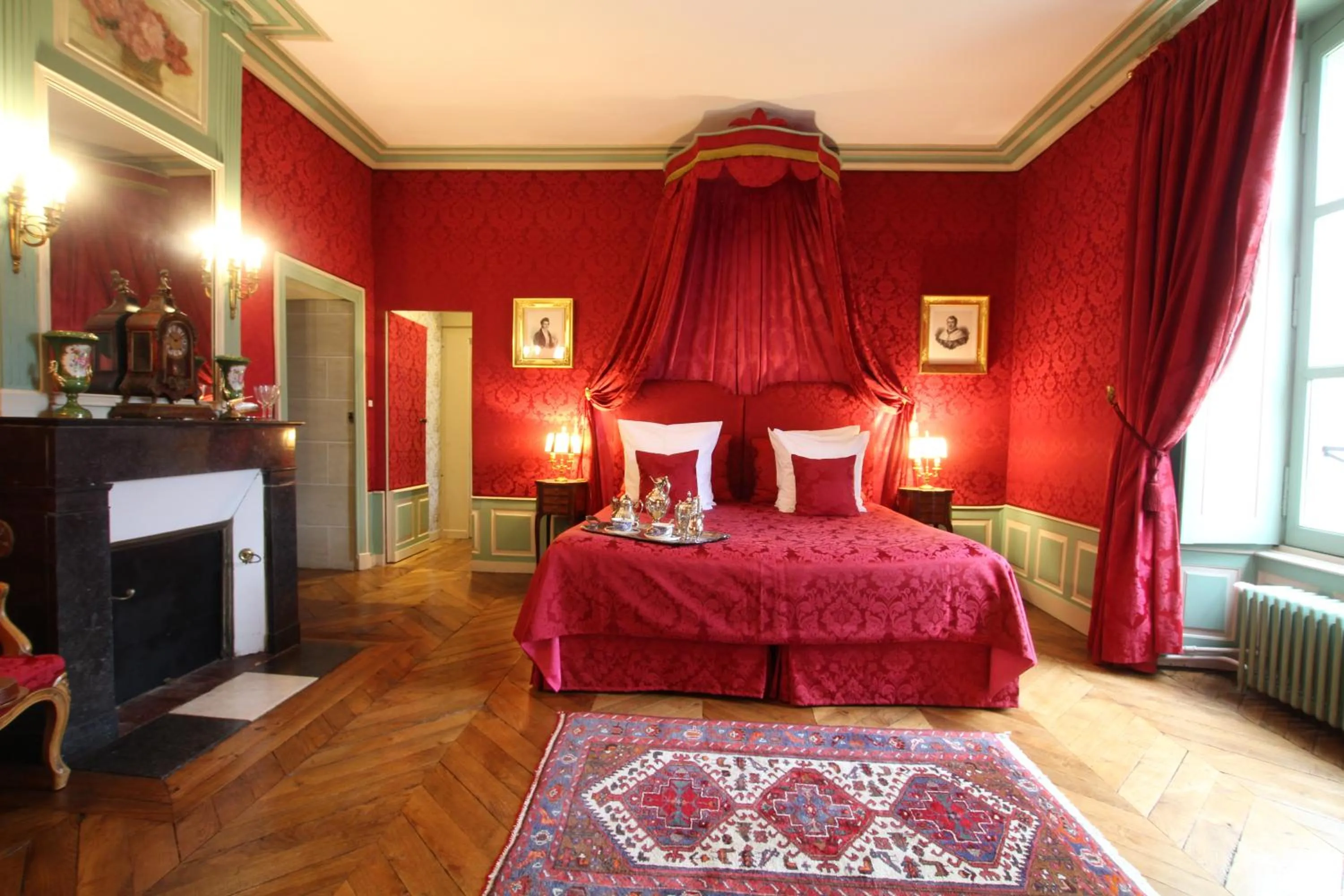 Bed in Château de Chantore
