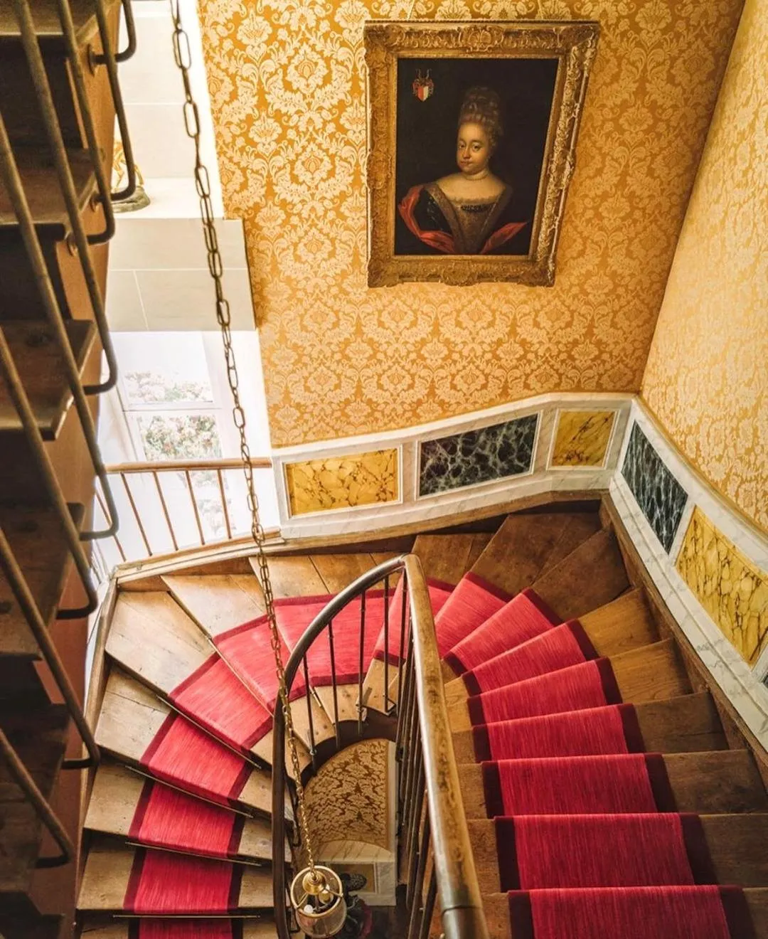 Internal: Not applicable to any particular room in Château de Chantore