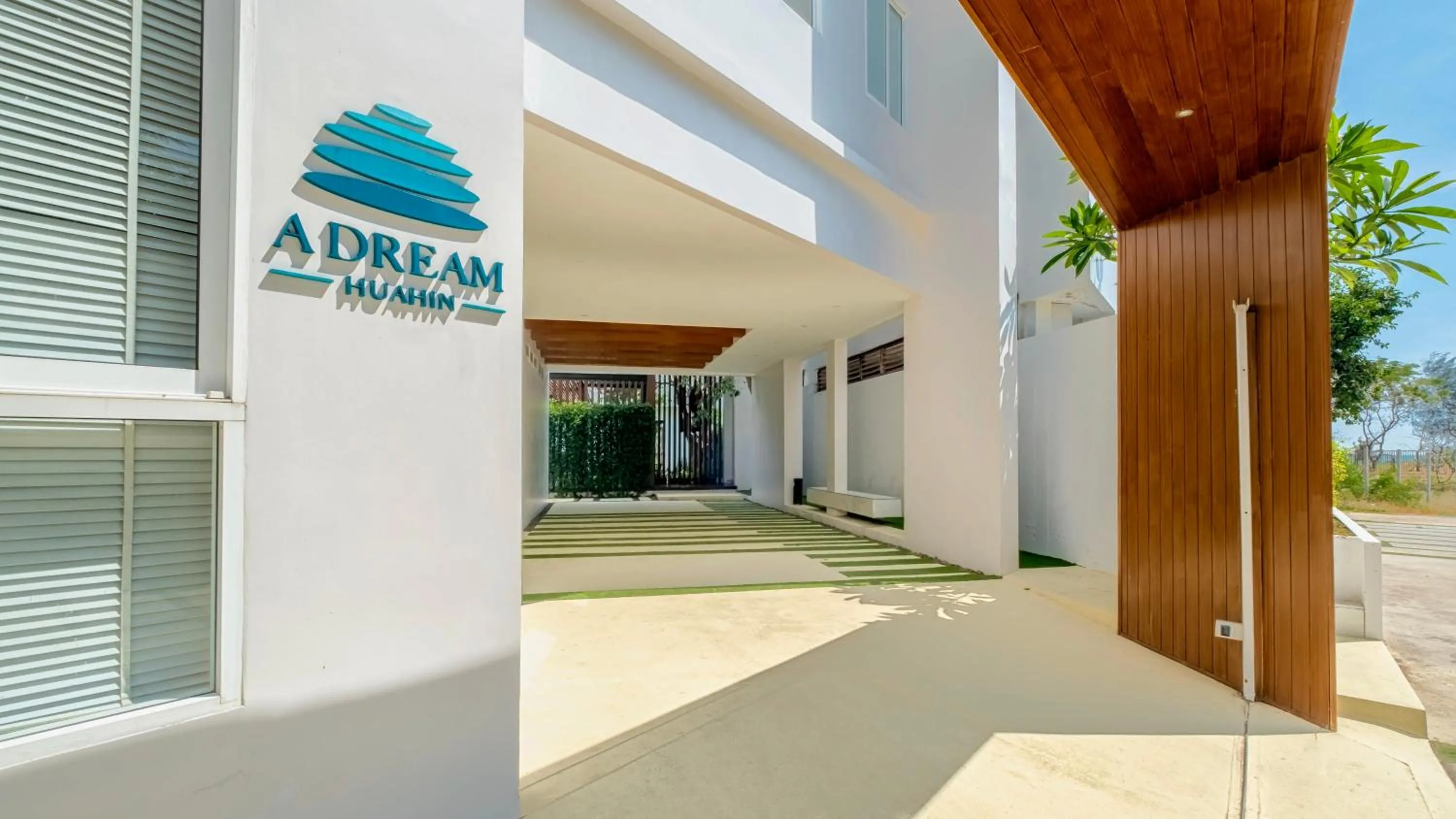 A Dream Hua Hin - Beachfront Retreat