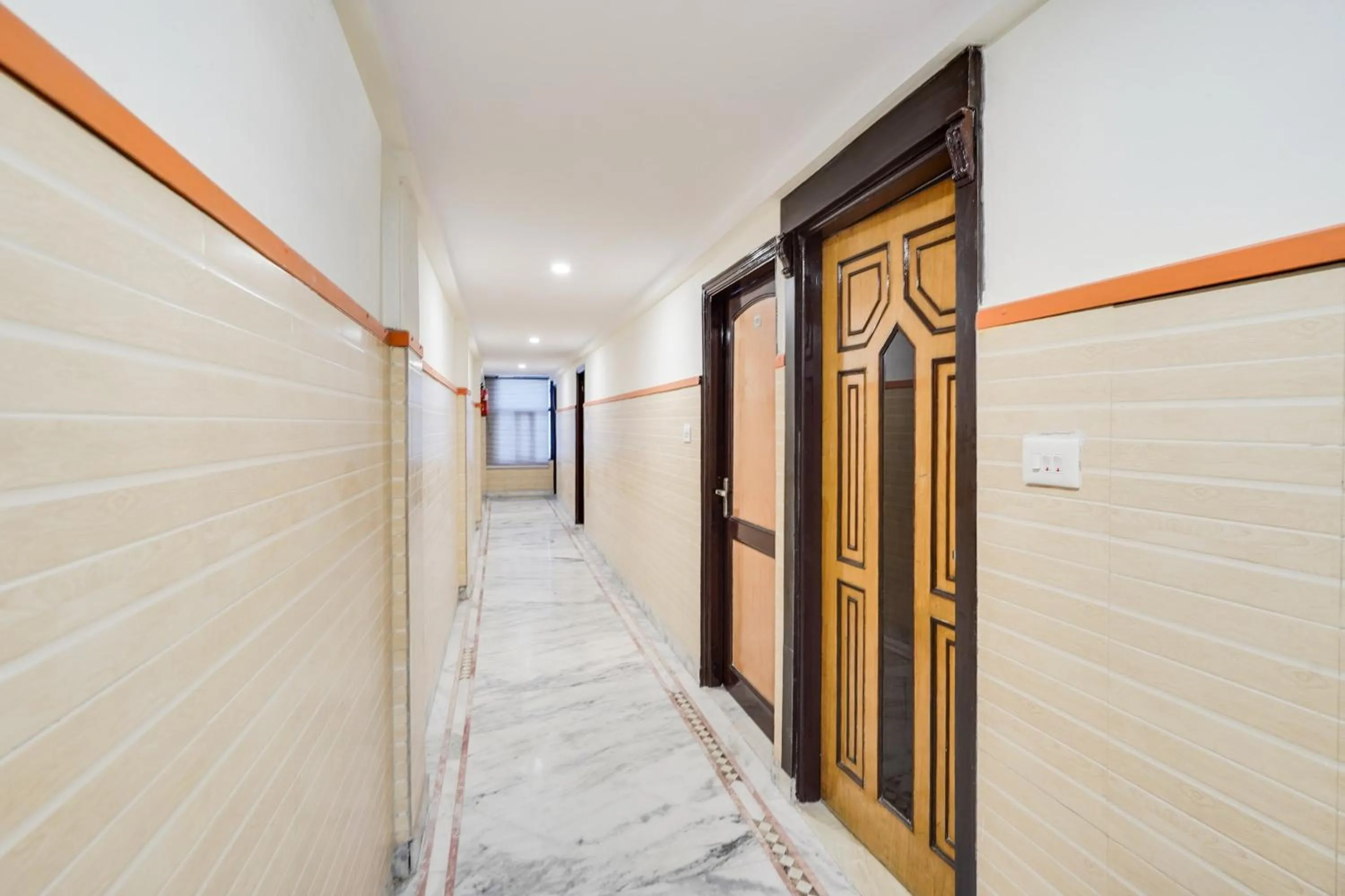 Super HOTEL O 4 SQUARE A LUXURY ROOMS NEAR RDC MAIN MARKET