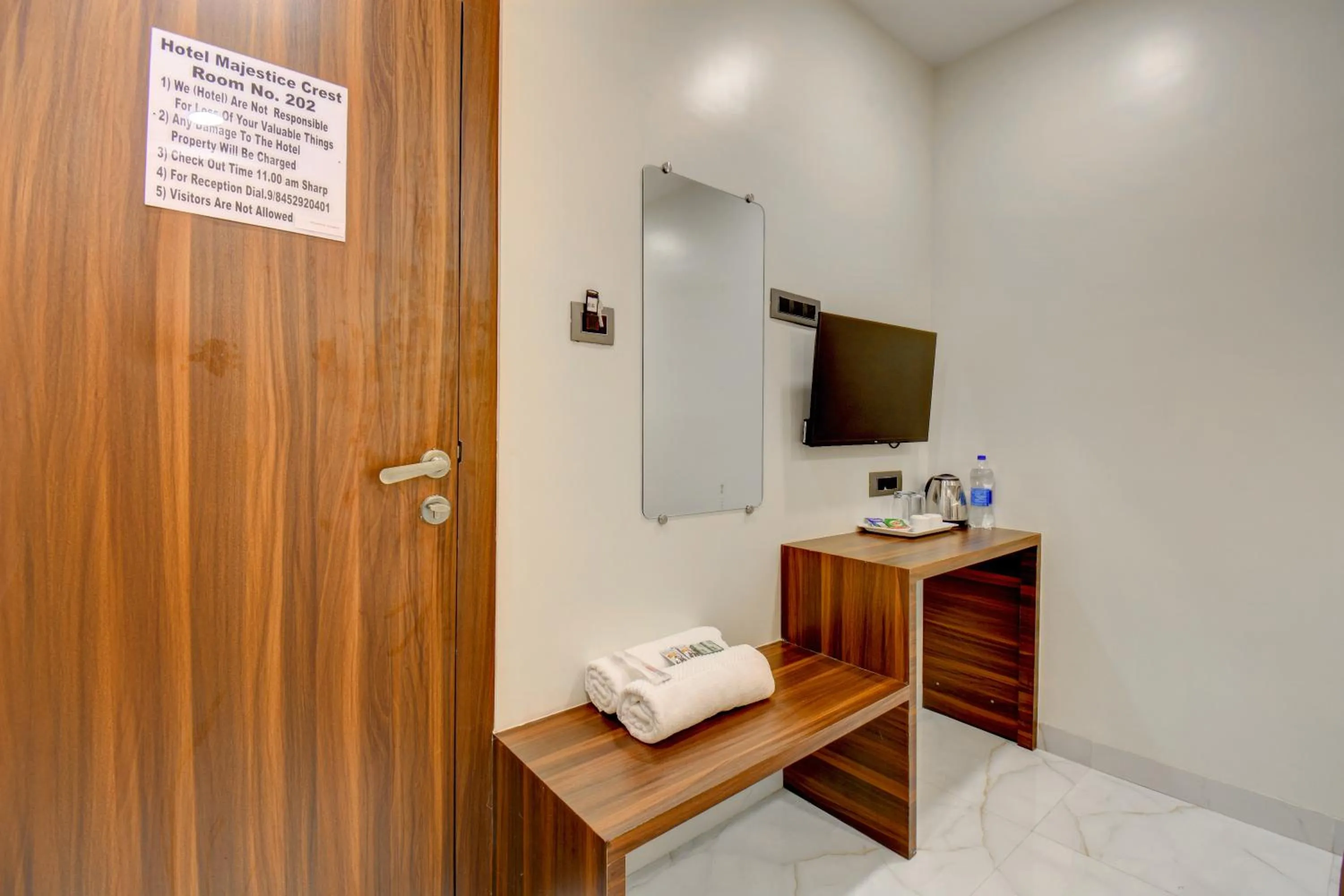 Bedroom in Hotel Majestic Crest Sakinaka