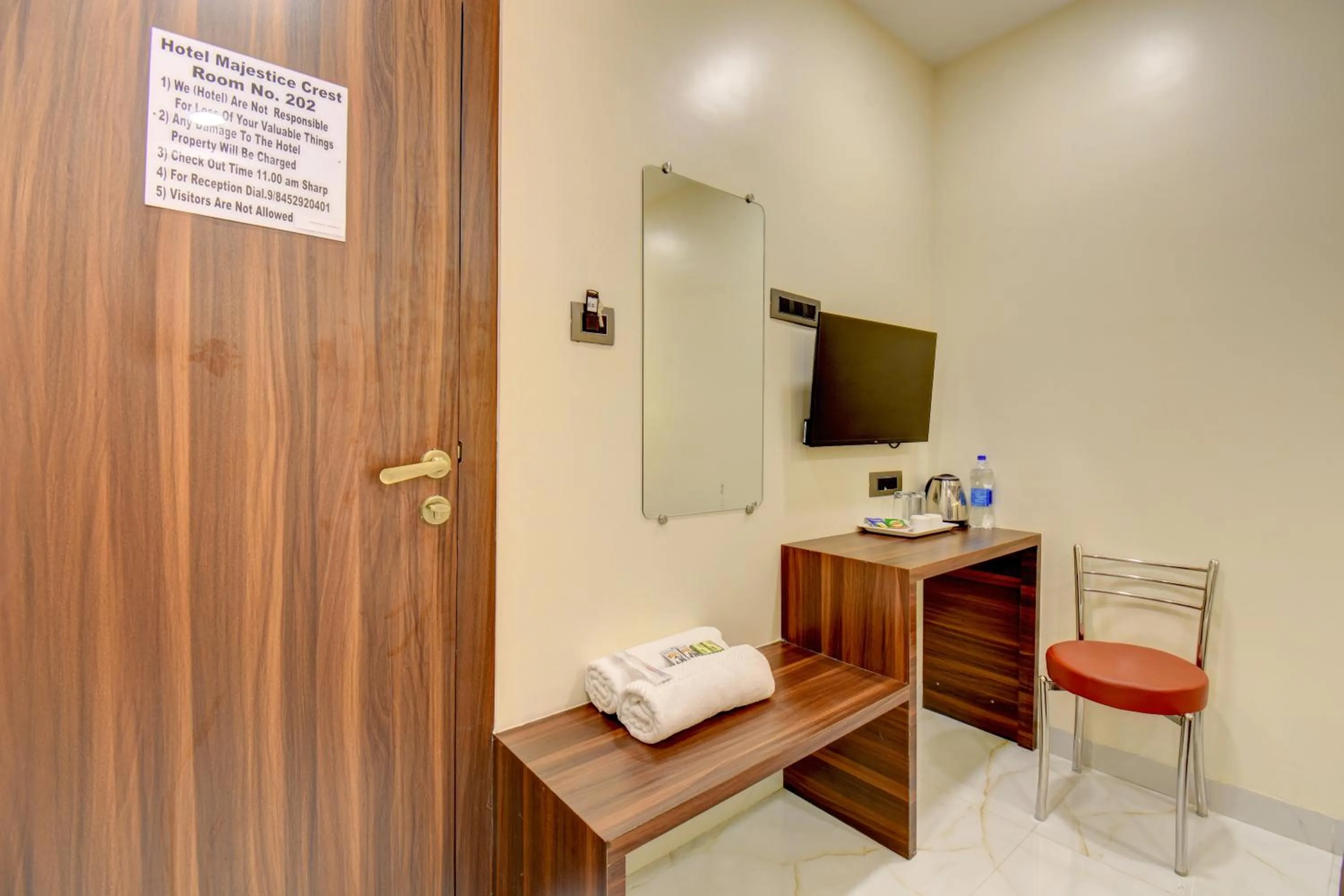 Bedroom in Hotel Majestic Crest Sakinaka