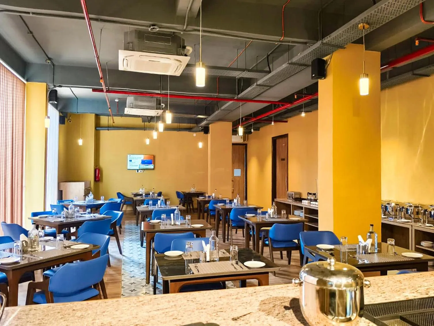 Restaurant/places to eat in Amritara Serenity,100 mts from Salaulim Dam