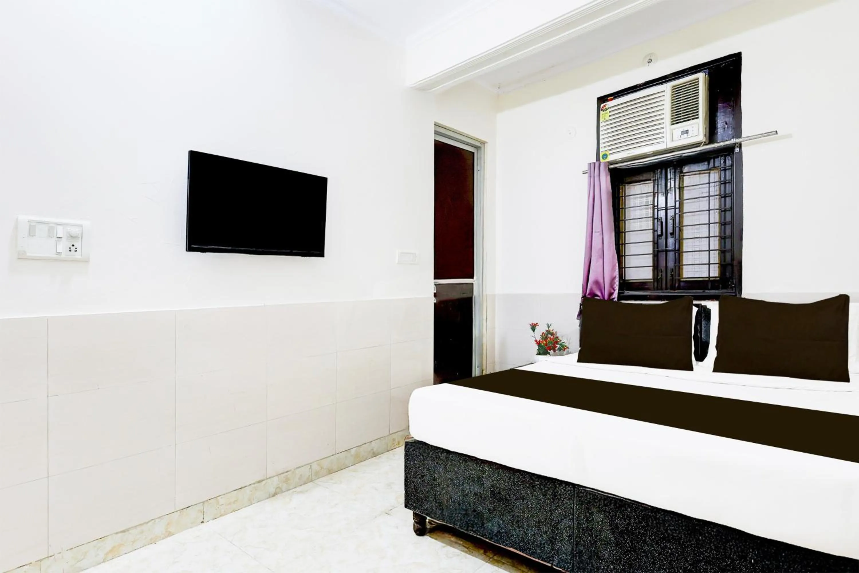 Bedroom, Bed in Super Hotel O Fazalpur