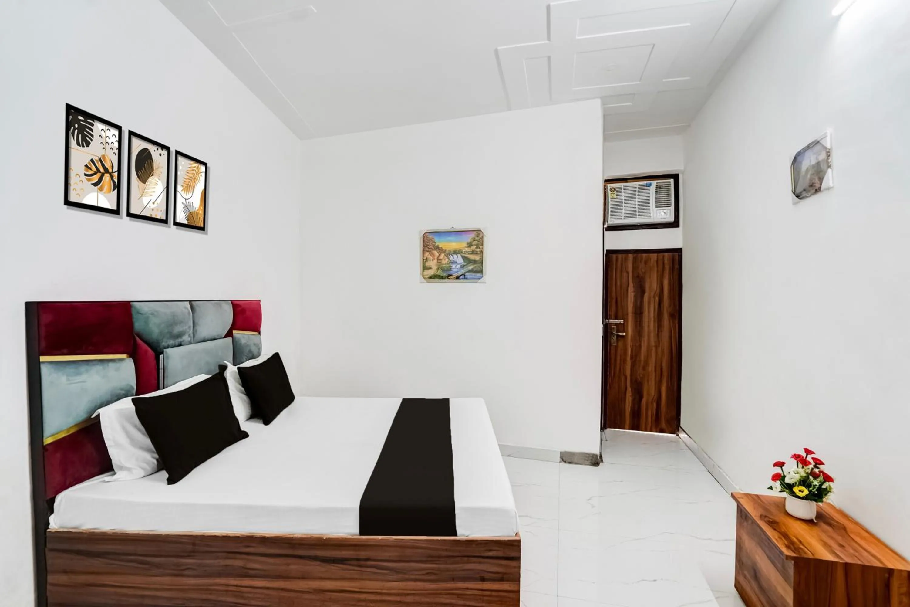 Bedroom, Bed in Super Hotel O Burari New Delhi