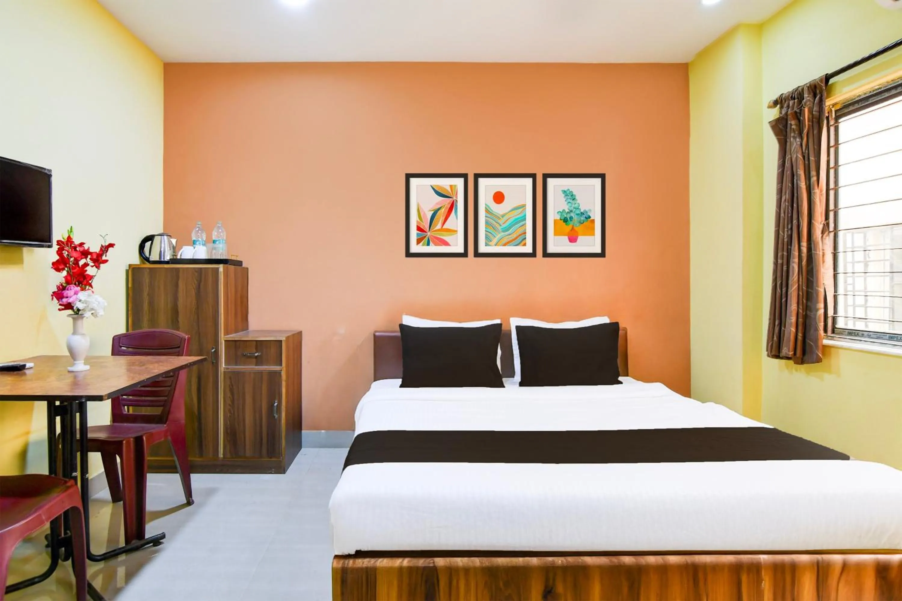 Bedroom, Bed in Hotel O Beleghata Formerly Santoshi Banquet And Marriage Hall