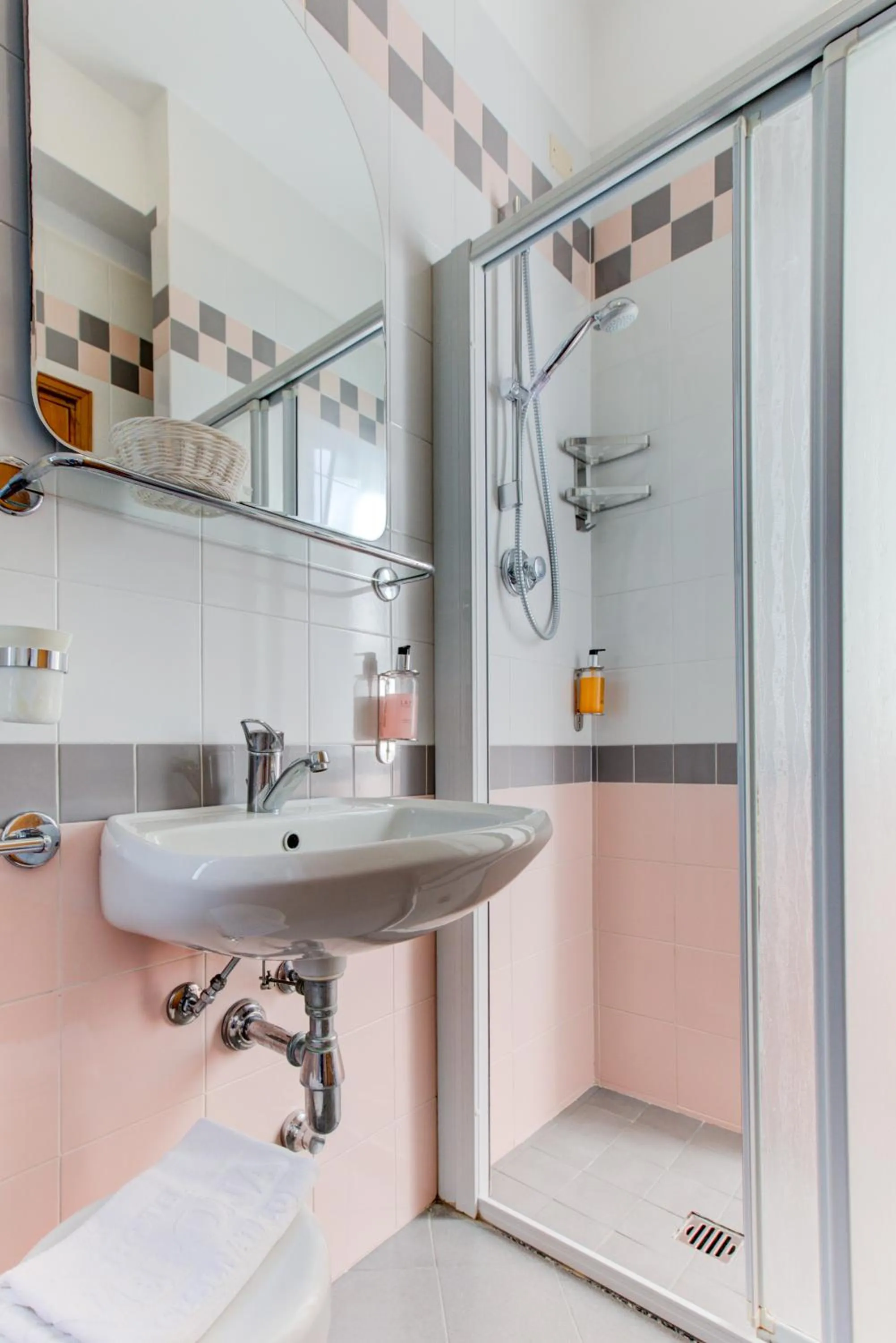 Bathroom in Hotel Verona