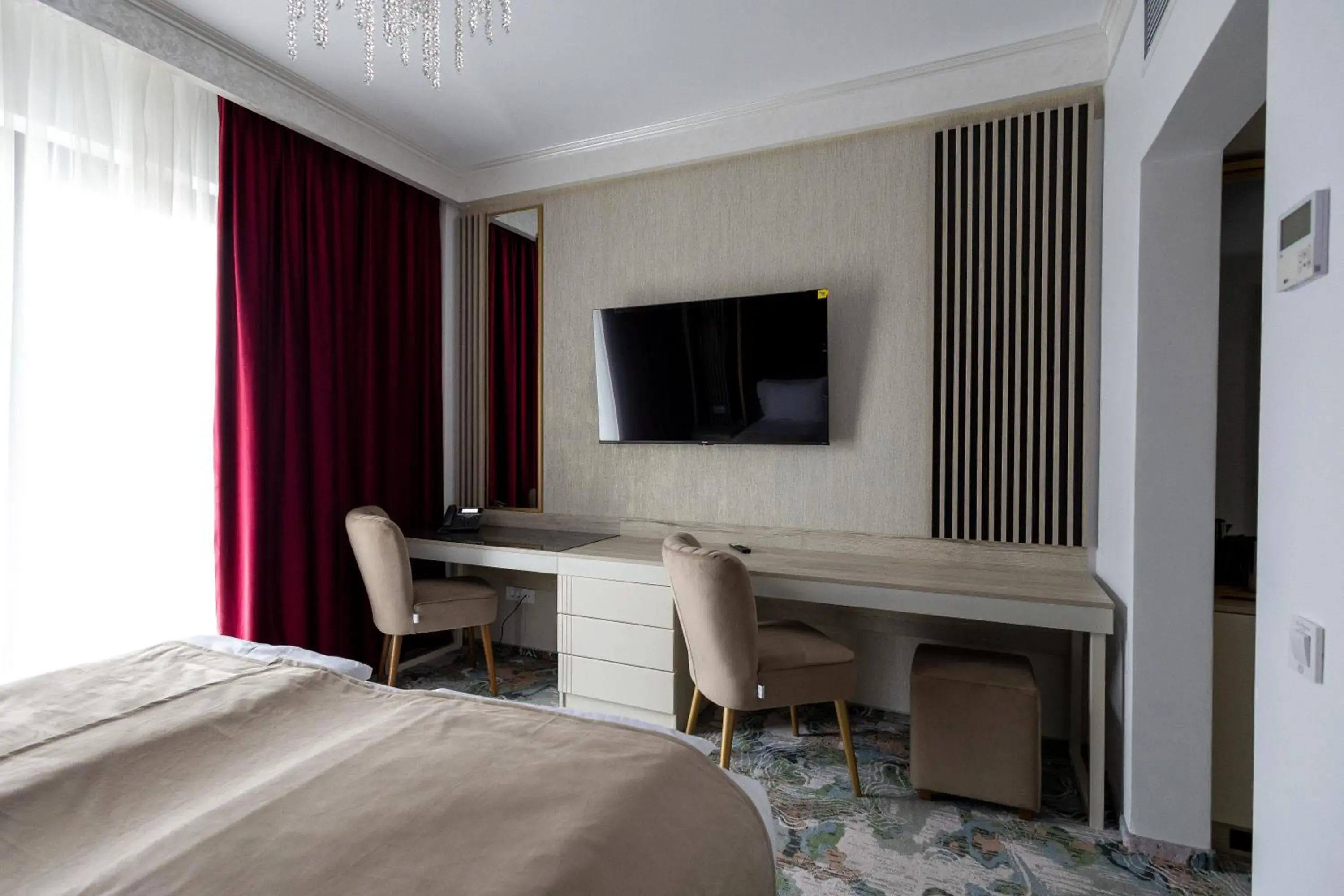 Deluxe Double or Twin Room in CHITULESCU Hotel Deluxe Double or Twin Room in CHITULESCU Hotel