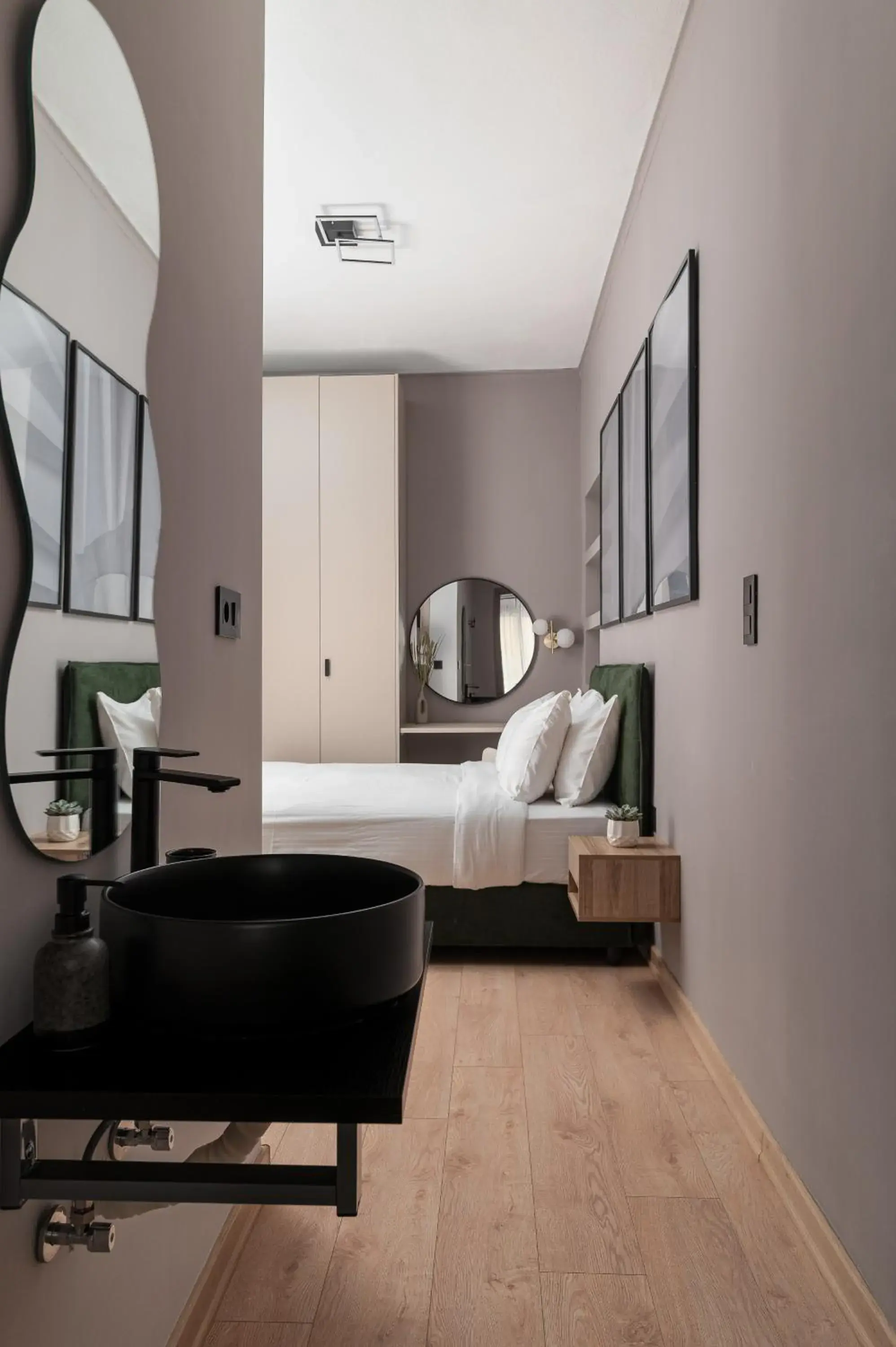 Bed in Phalerus Suites Bed in Phalerus Suites