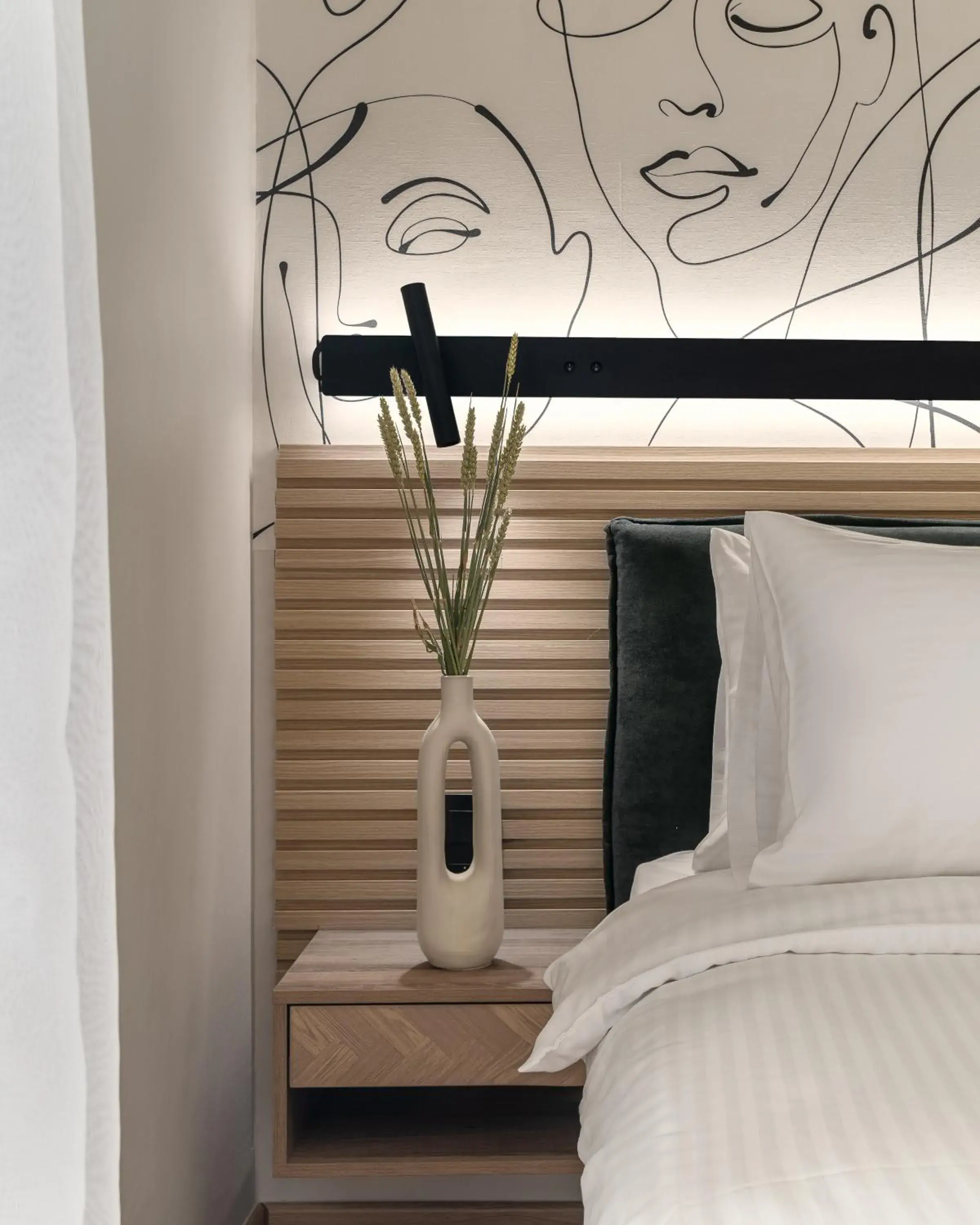 Bed in Phalerus Suites Bed in Phalerus Suites