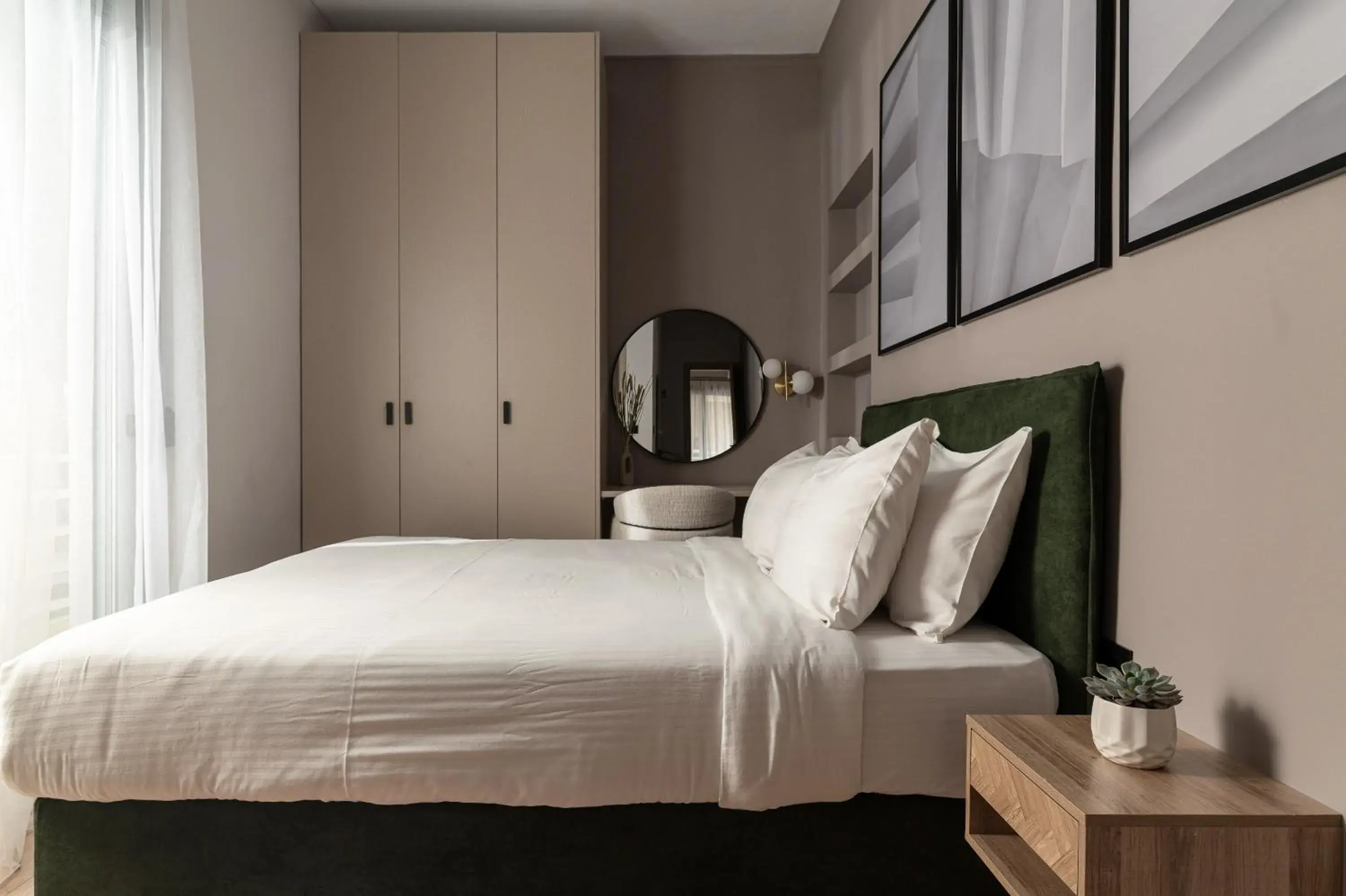 Bed in Phalerus Suites Bed in Phalerus Suites