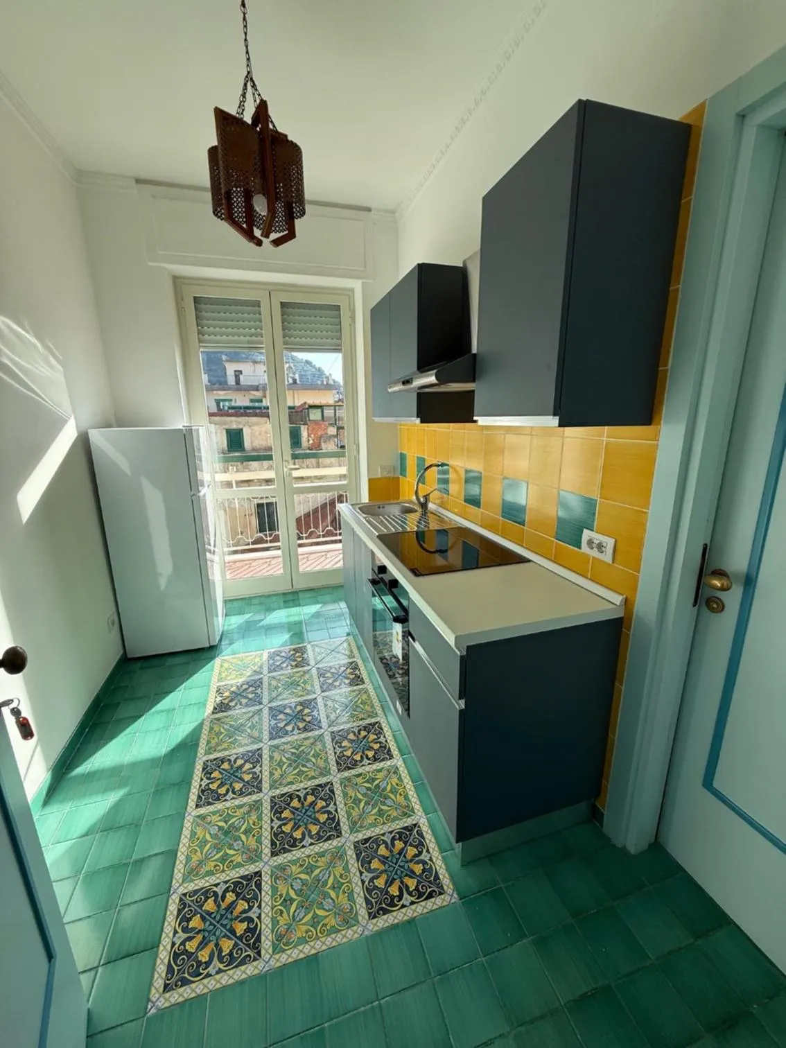 Kitchen or kitchenette in Riviera B&B Rooms and Apartament SEA-VIEW