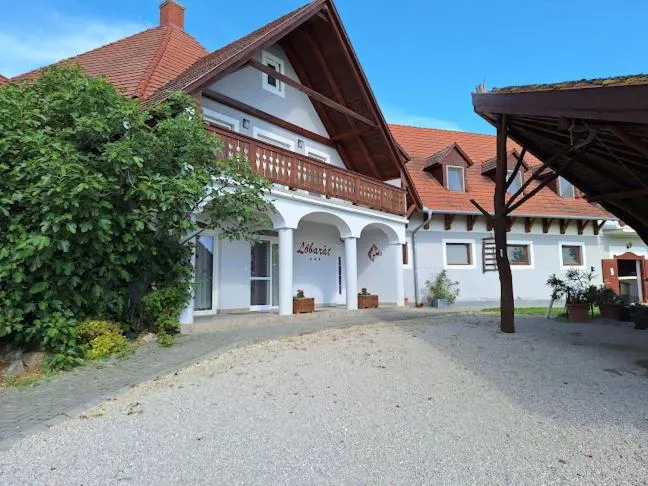 Lóbarát Panzió