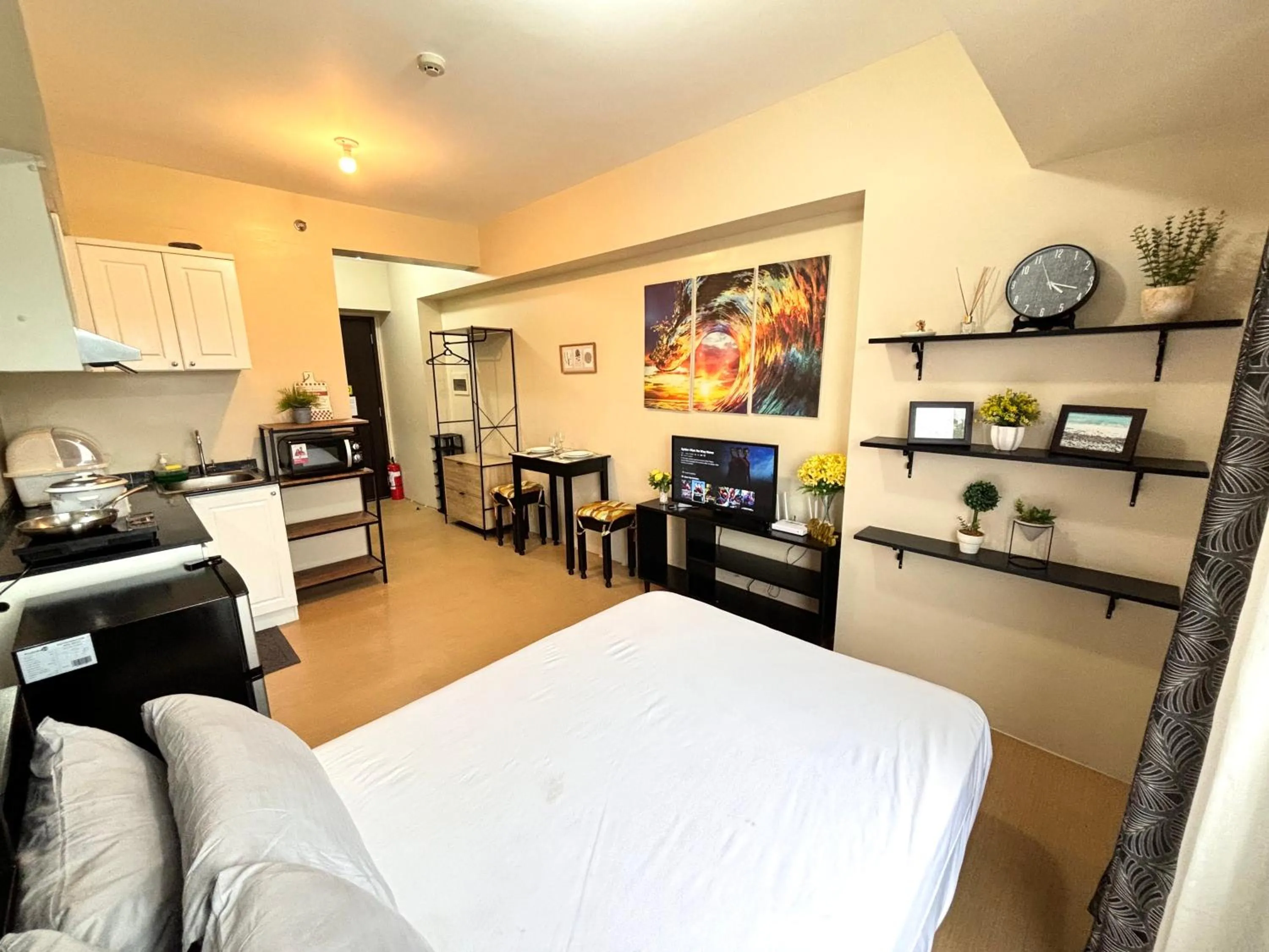 Bed in Heart of CDO Comfy Staycation