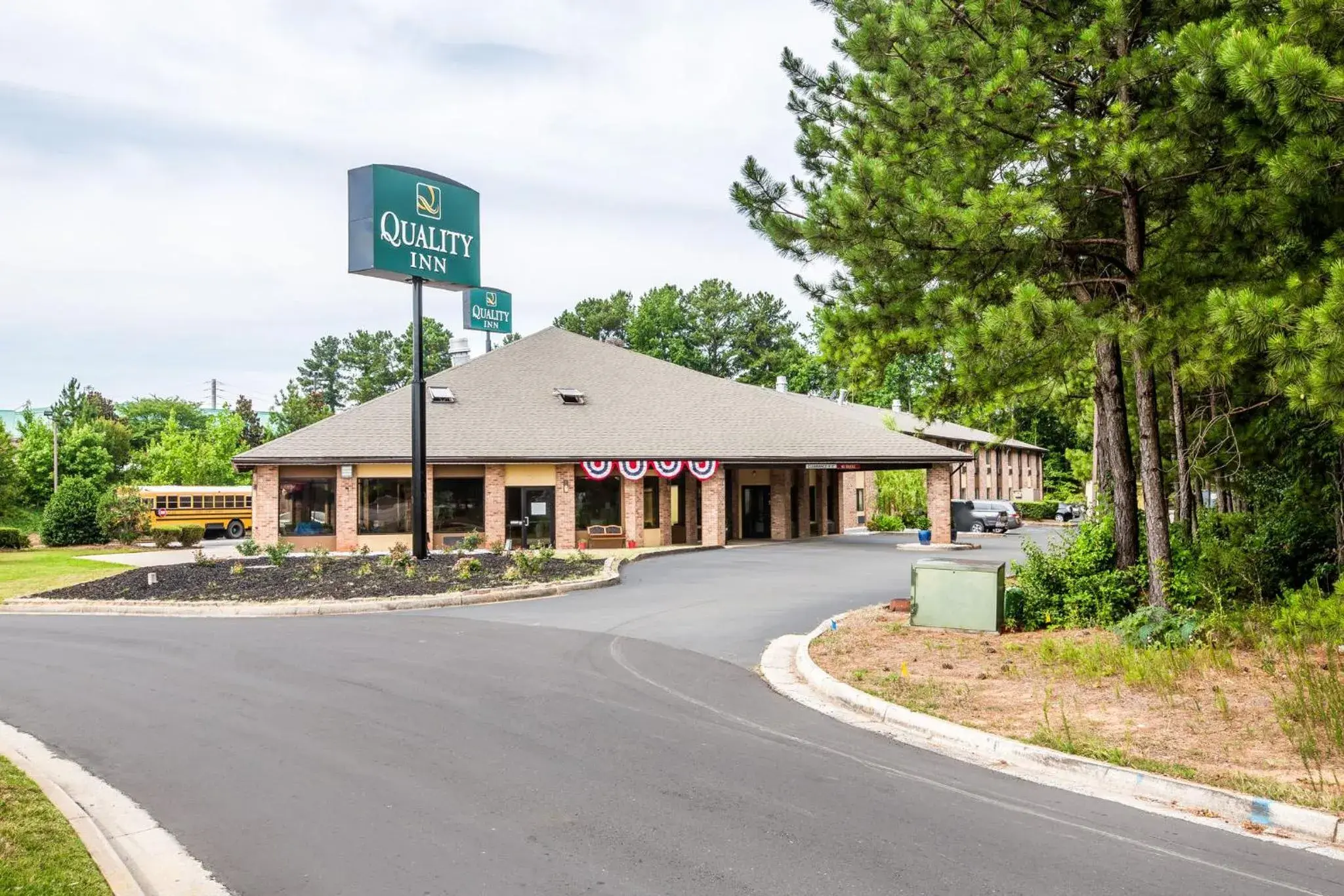 Property building in Quality Inn Stockbridge Atlanta South Property building in Quality Inn Stockbridge Atlanta South