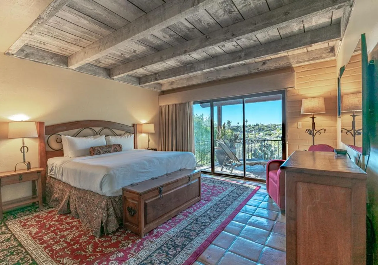 Bedroom, Bed in Hacienda del Sol Guest Ranch Resort