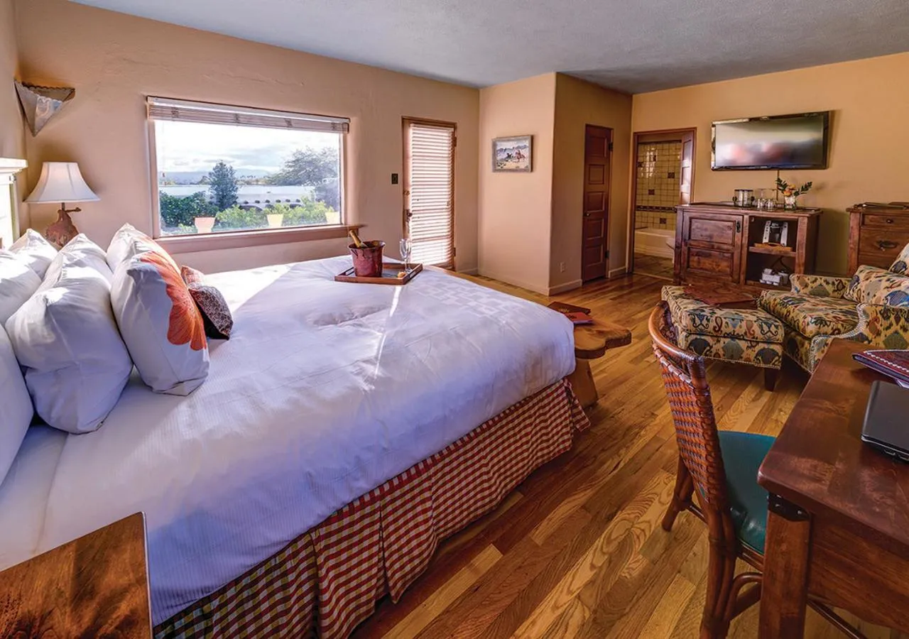 Bedroom, Bed in Hacienda del Sol Guest Ranch Resort