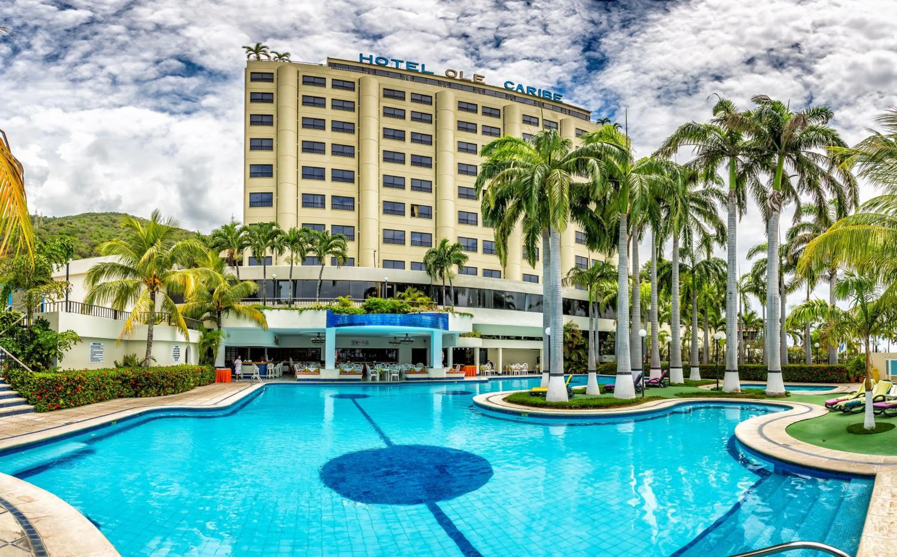 Property building in Hotel Olé Caribe